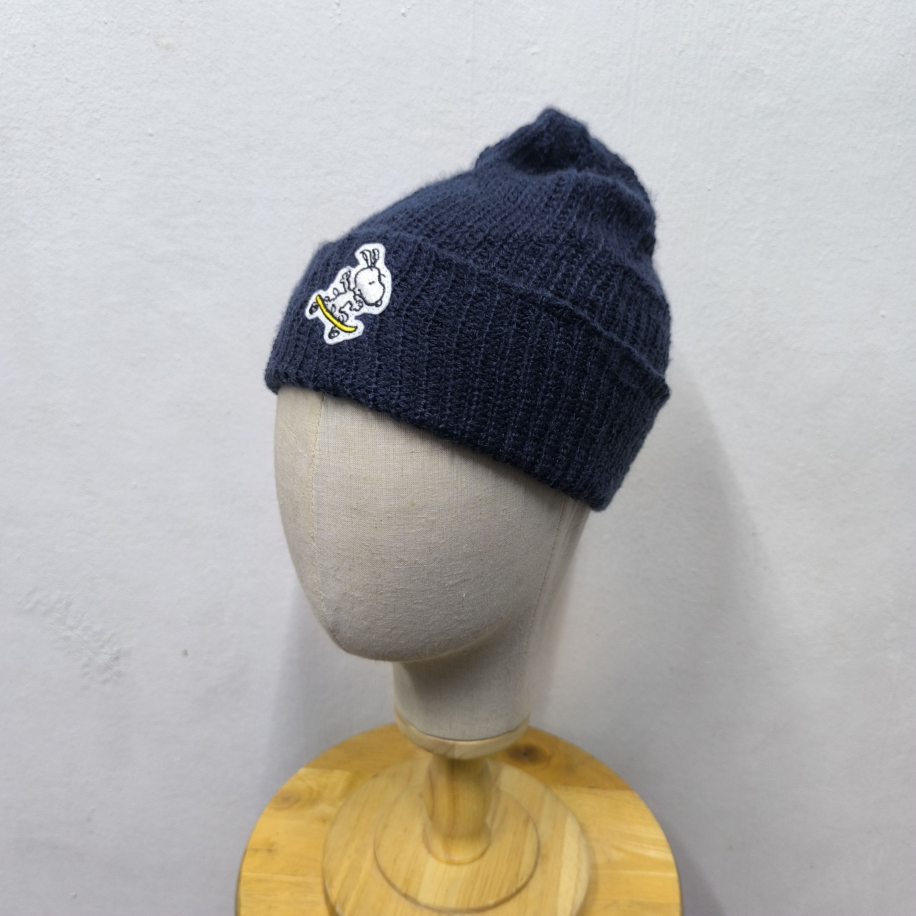 Peanuts 💥 Snoopy skate by peanuts cartoon short beanie hat Size ONE SIZE - 2 Thumbnail