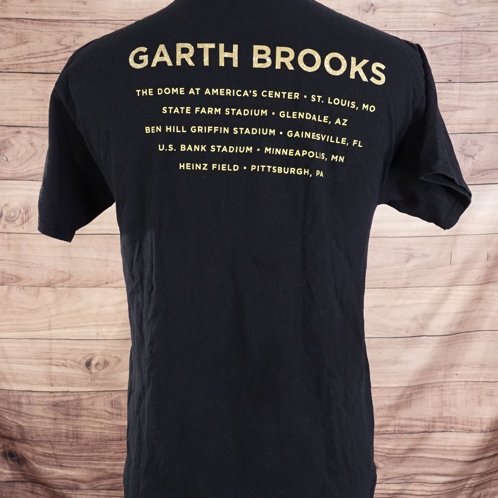 Hanes VINTAGE GARTH BROOKS STADIUM TOUR T-SHIRT UNISEX ADULT M MEDIUM BLACK GRAPHIC PRINT 90s CONCERT accents? Size US M / EU 48-50 / 2 - 5 Thumbnail