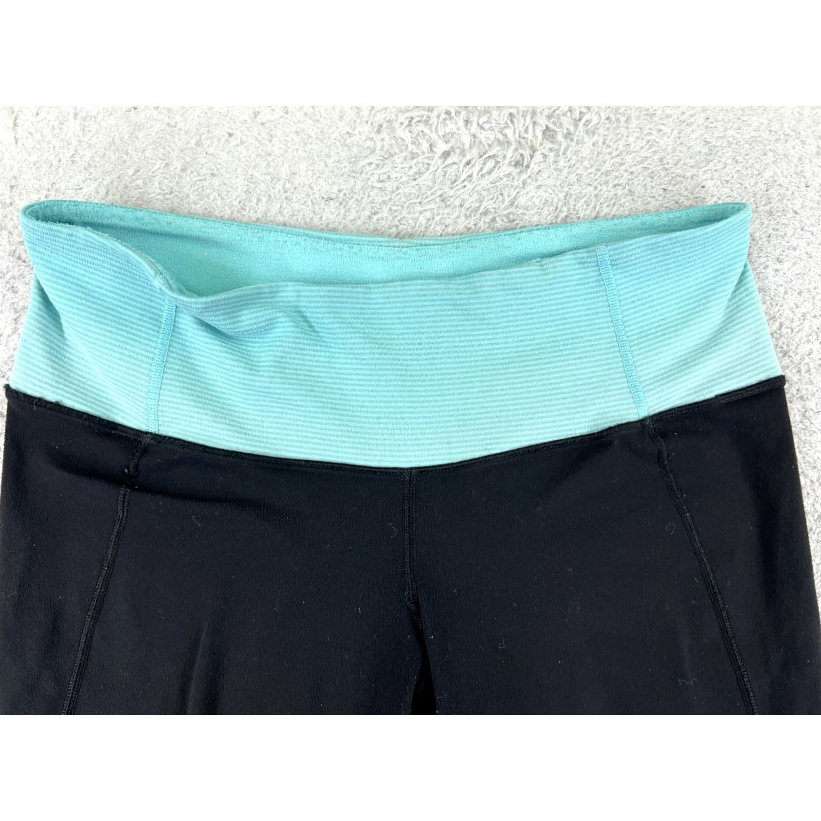 Lululemon Lululemon Pants Womens Black Blue 8 Tadasana Slit Crop Yoga Luon Fabric Size 30" / US 8 / IT 44 - 4 Thumbnail