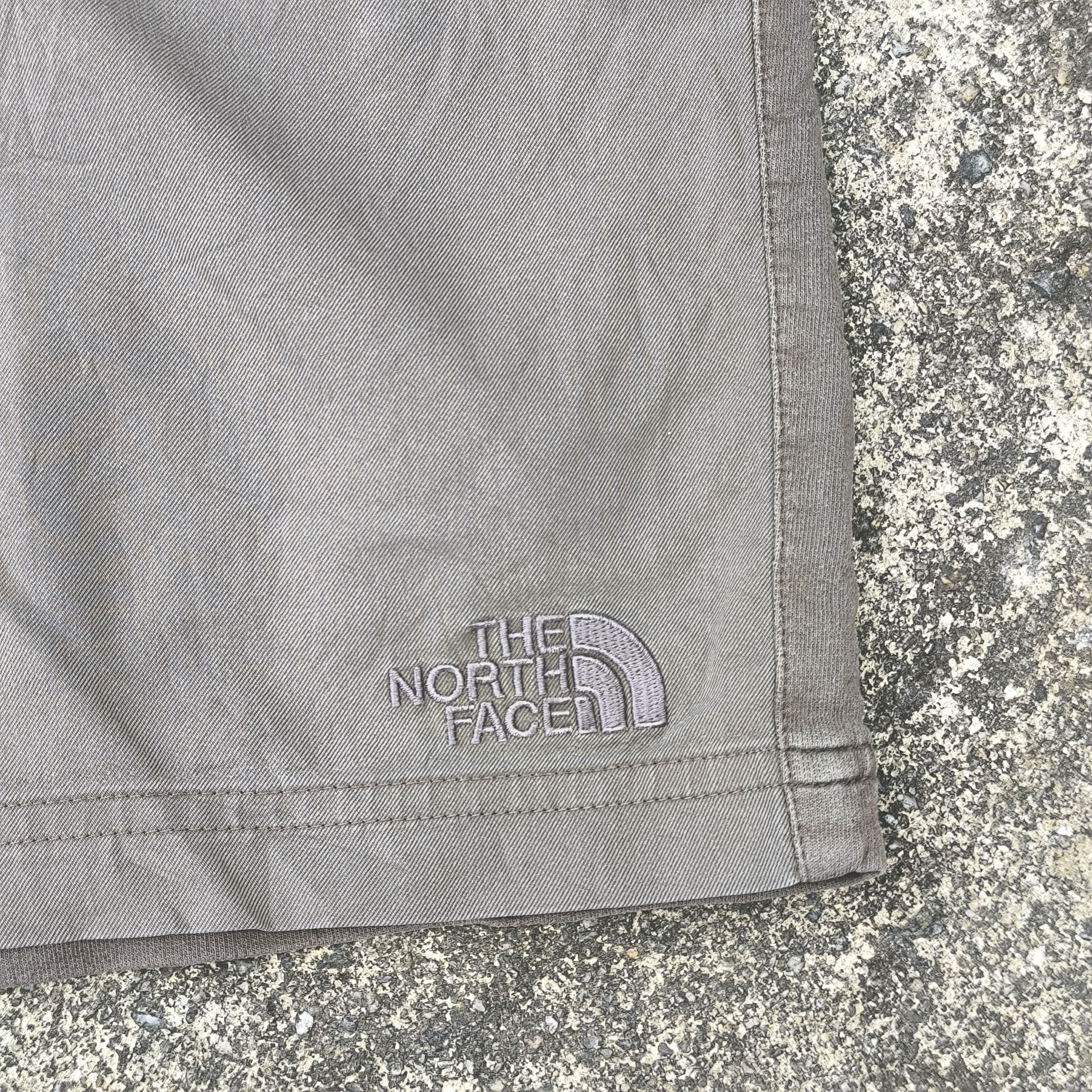 The North Face THE NORTH FACE SHORTS COTTON Size US 36 / EU 52 - 2 Thumbnail