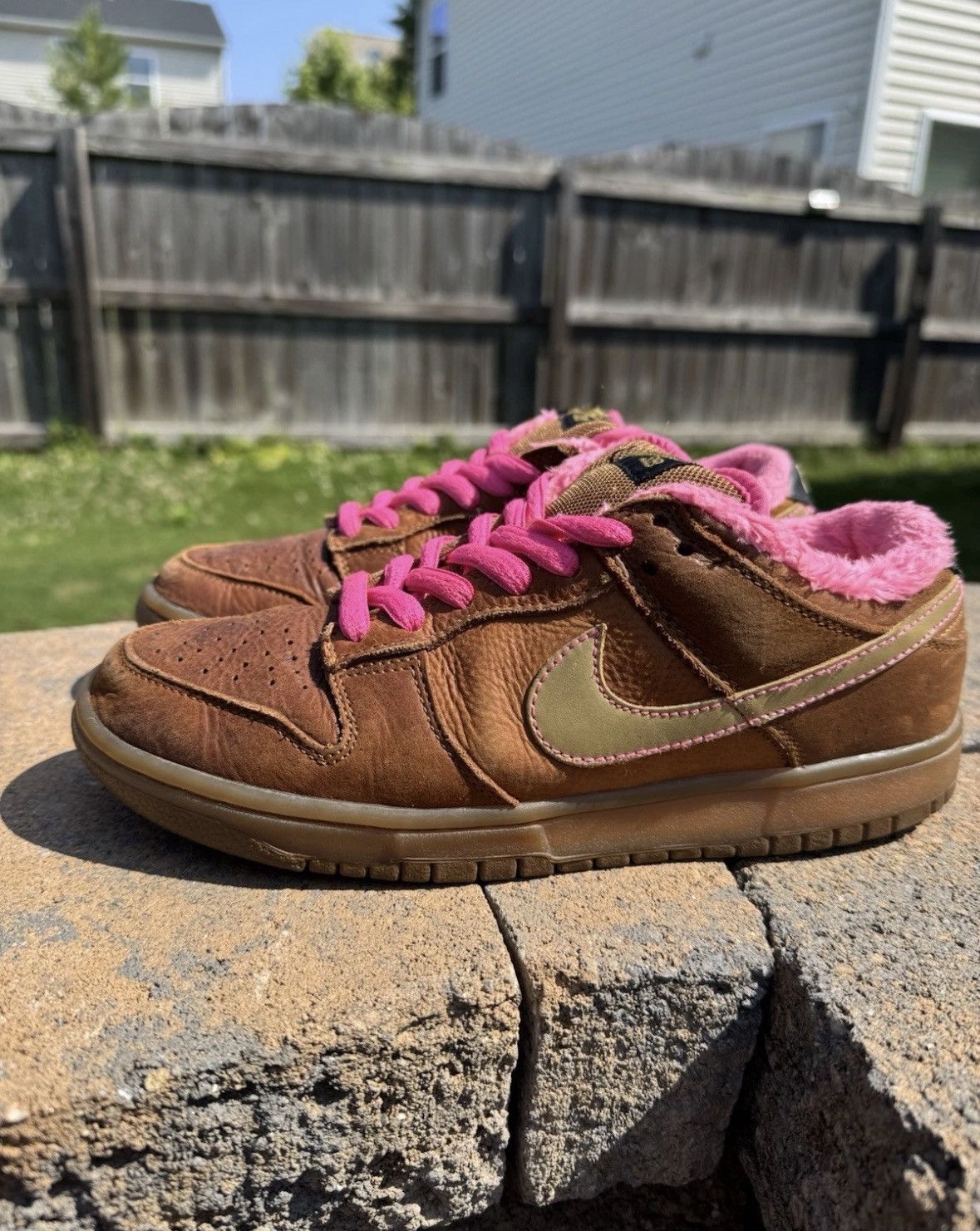 Nike Nike Dunk SB Gibson Guitar Size US 7 / EU 40 - 2 Thumbnail