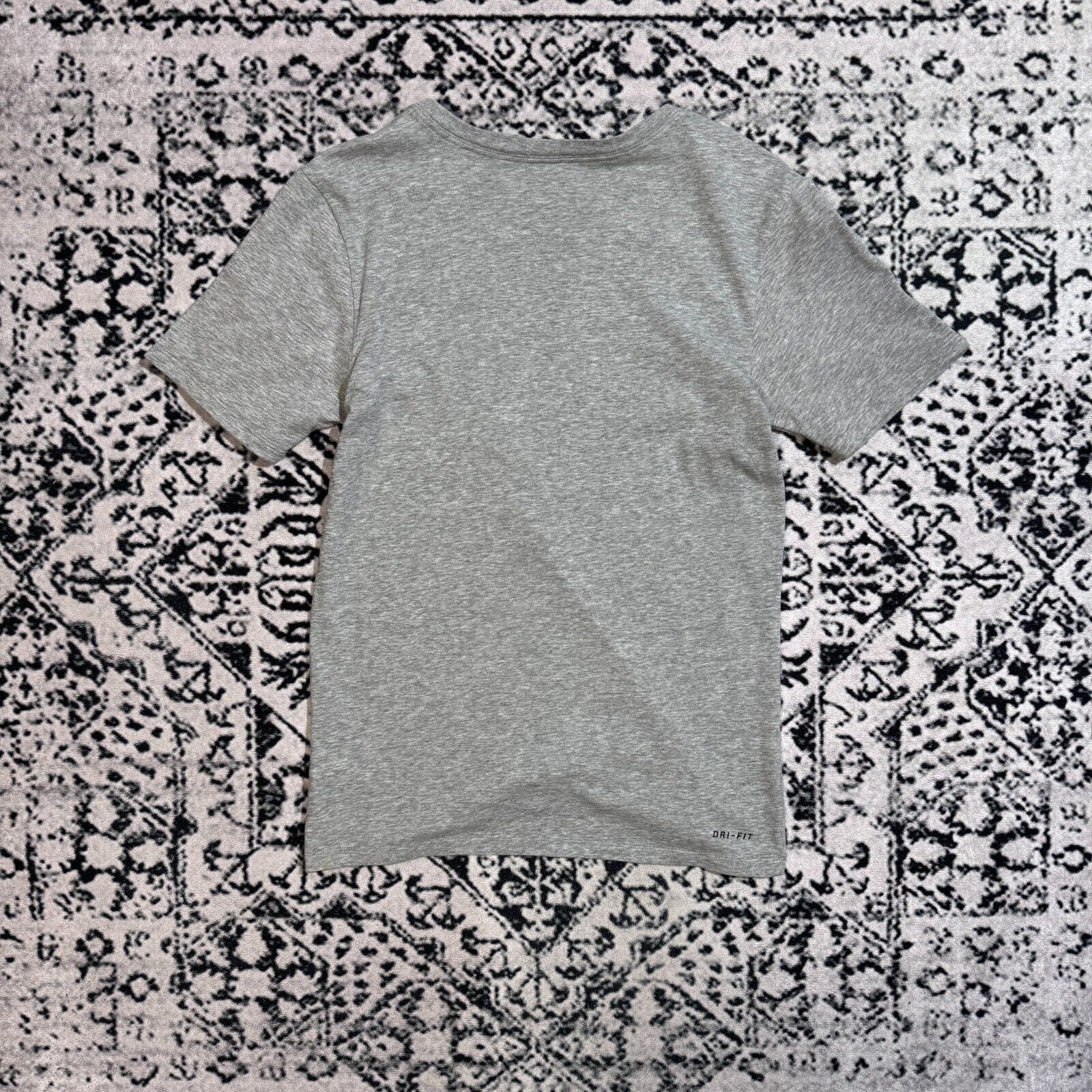 Nike × Vintage Vintage Nike Gray Cotton T-Shirt Size S Y2k 90s Pocket Tee Size US S / EU 44-46 / 1 - 8 Thumbnail