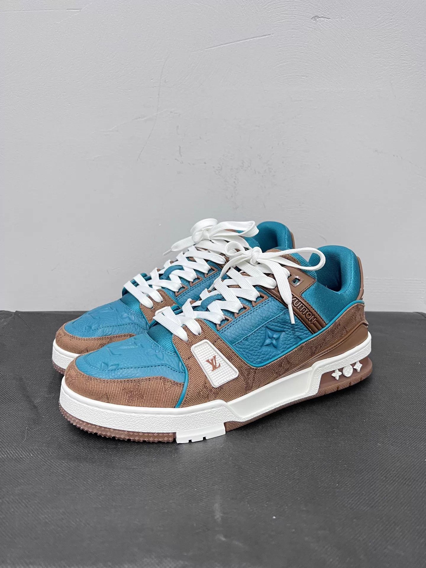 Louis Vuitton Louis Vuitton Trainer Green Brown Sneaker UK7.5 Worn2x Size US 8.5 / EU 41-42 - 1 Thumbnail