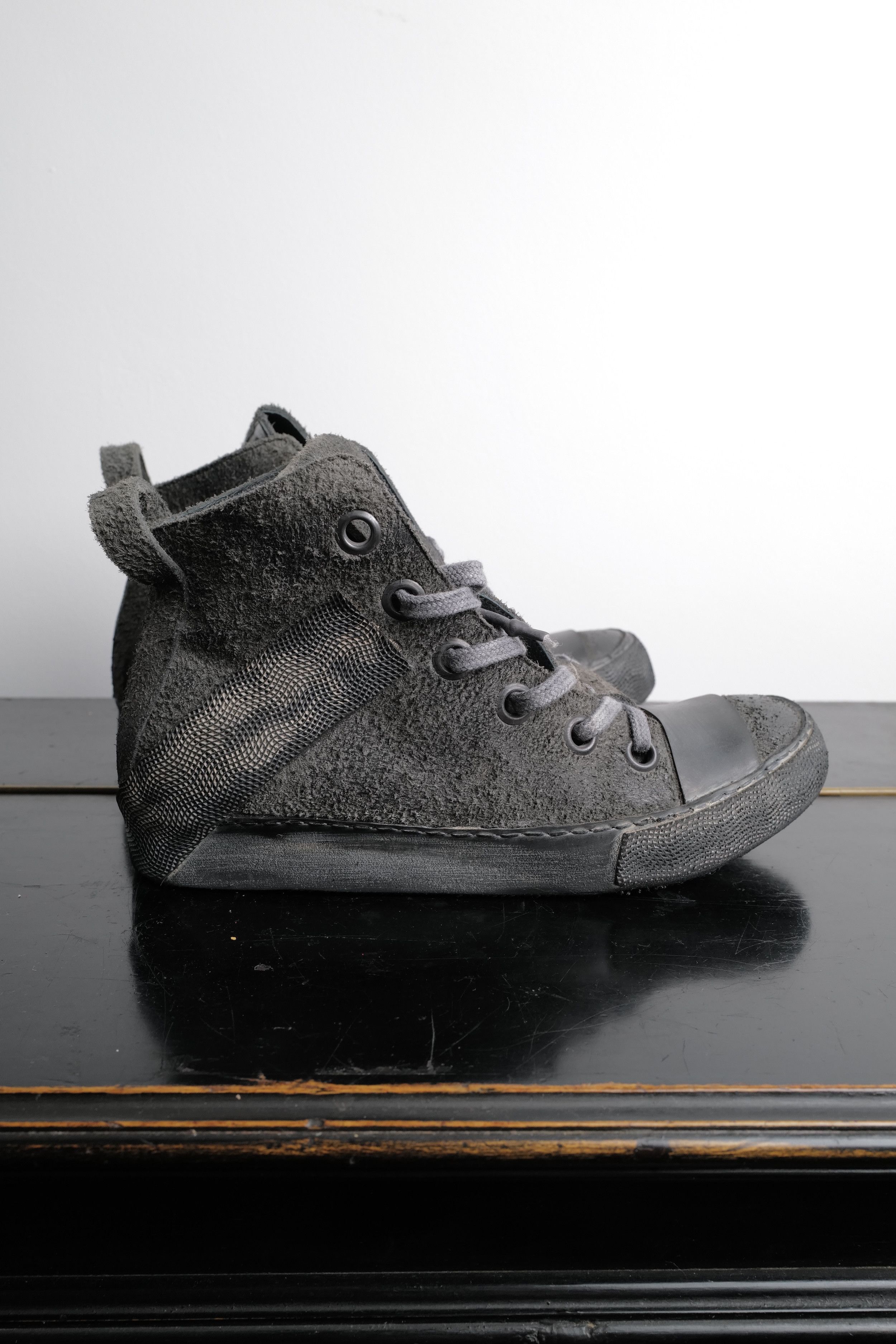 Other NUBUK LEATHER RUBERISED SHOES Size US 7 / EU 40 - 14 Thumbnail