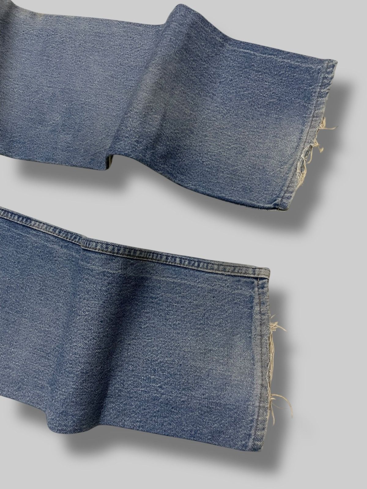 Levi's Vintage Clothing Vintage Og 1990s Original Levis 501 Distressed Clean Denim Size US 29 - 13 Thumbnail