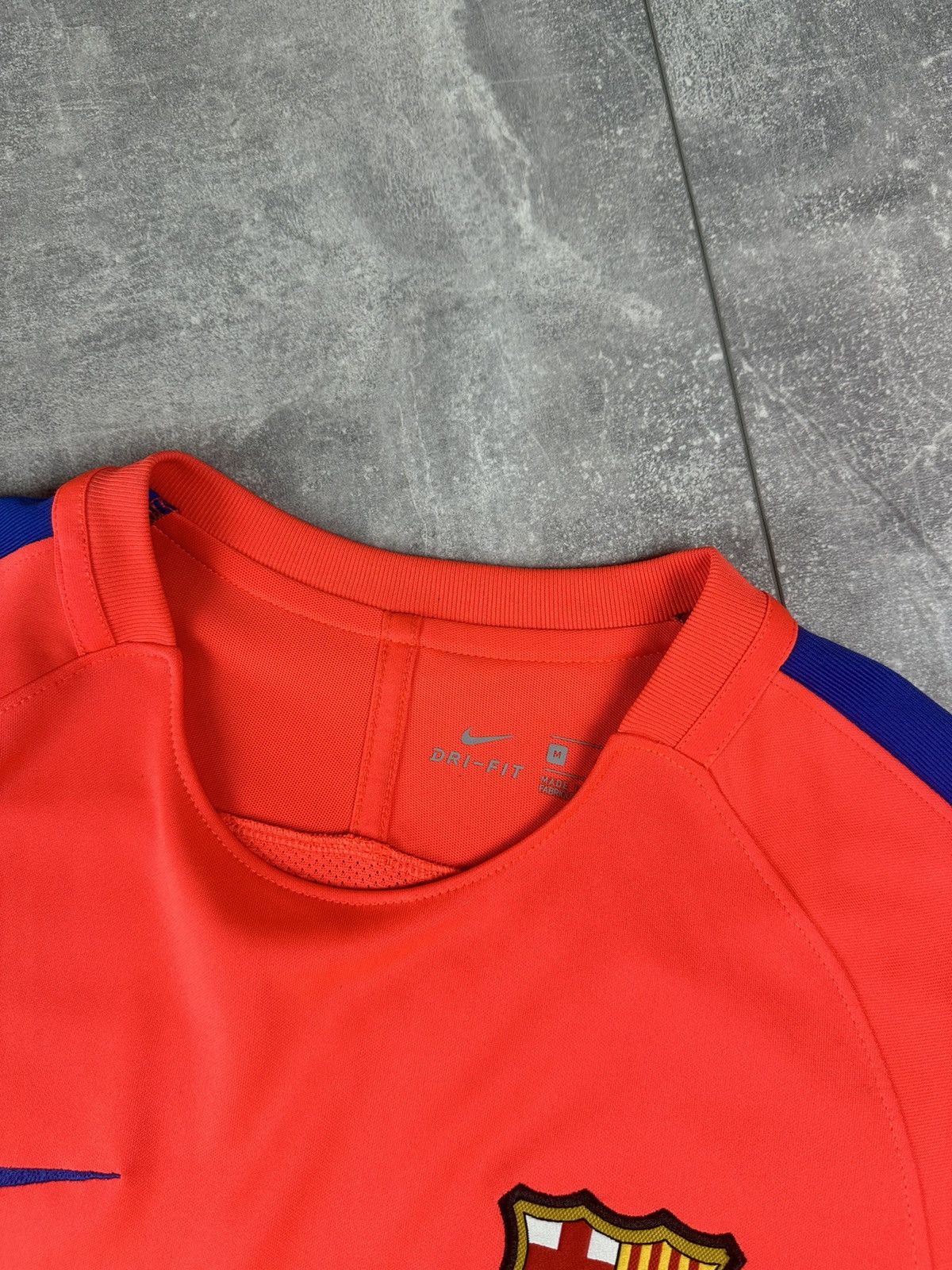 Nike Nike Barcelona FC 2016/17 Training Soccer Football Jersey Size US M / EU 48-50 / 2 - 9 Thumbnail
