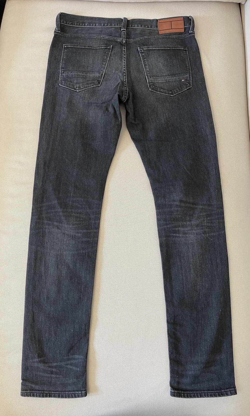 Tommy Hilfiger Tommy Hilfiger Men’s Jeans Grey Bleecker Slim Fit W32 L34 Size US 32 / EU 48 - 3 Thumbnail