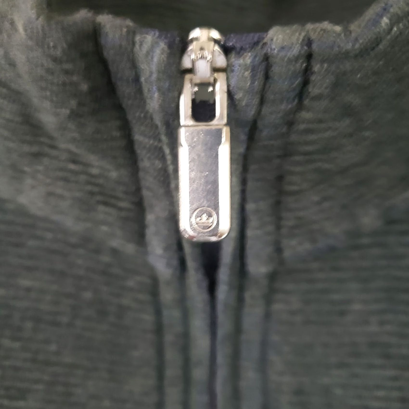Peter Millar Peter Millar Men's Sweatshirt L Gray 1/4 Zip Mock Neck Long Sleeve Knit Polyester Spandex Crown Logo Zipper Pullover Athletic Outdoor Cavalry? Size US L / EU 52-54 / 3 - 6 Thumbnail