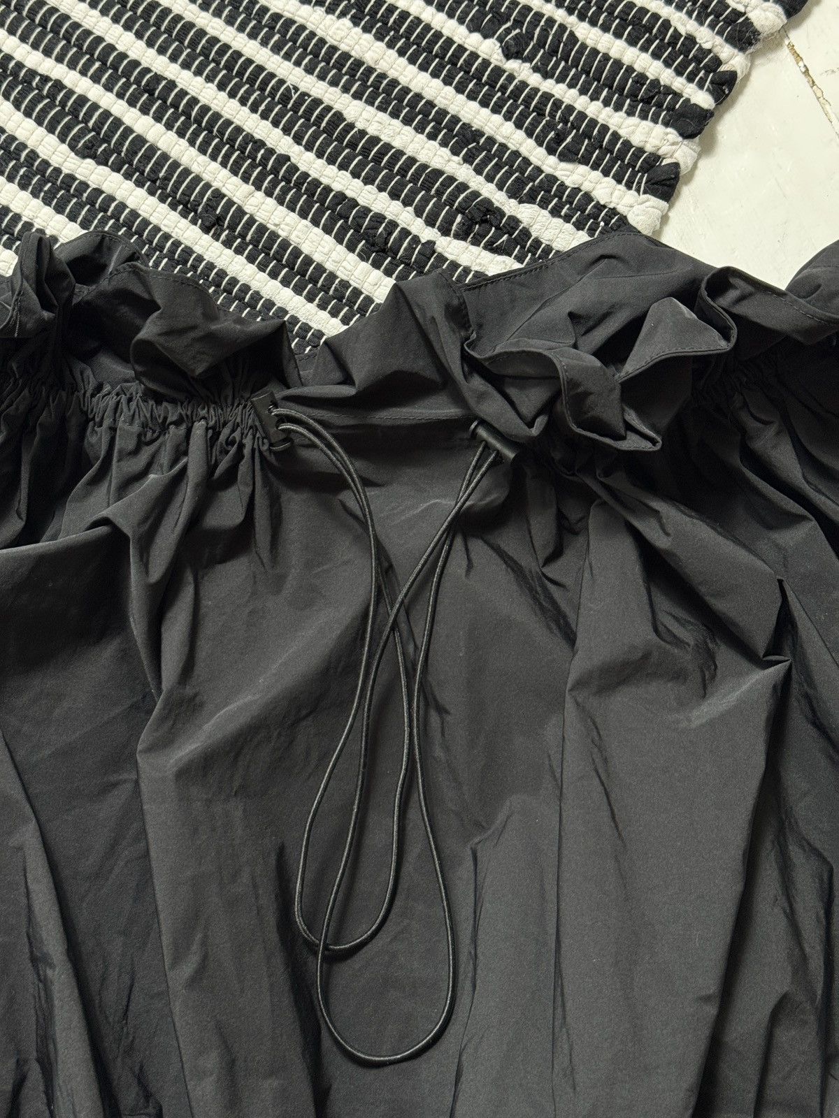 Other AVANT GARDE 2000s BALLOON DRAWSTRING MINI SKIRT Size 32" / US 10 / IT 46 - 2 Thumbnail