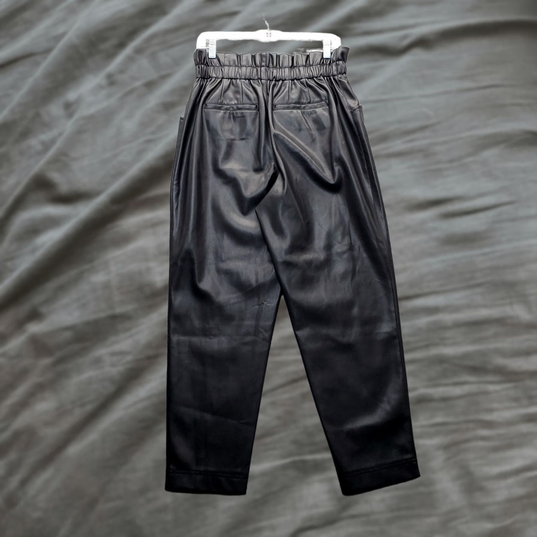 Madewell Madewell Womens Pants 6 Black High Rise Elastic Waist Paperbag Vegan Faux Leather 100% Polyurethane Size 28" / US 6 / IT 42 - 1 Thumbnail