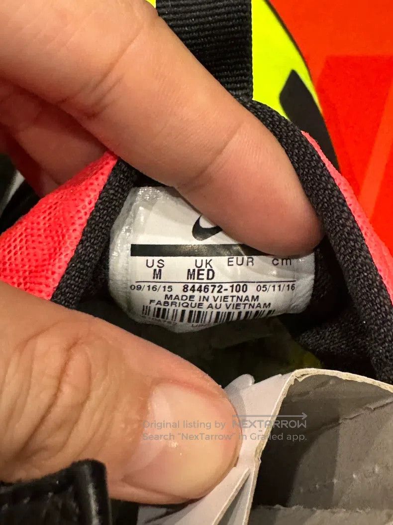Acronym Acronym size M Pink and green sneakers Size US 9 / EU 42 - 7 Thumbnail