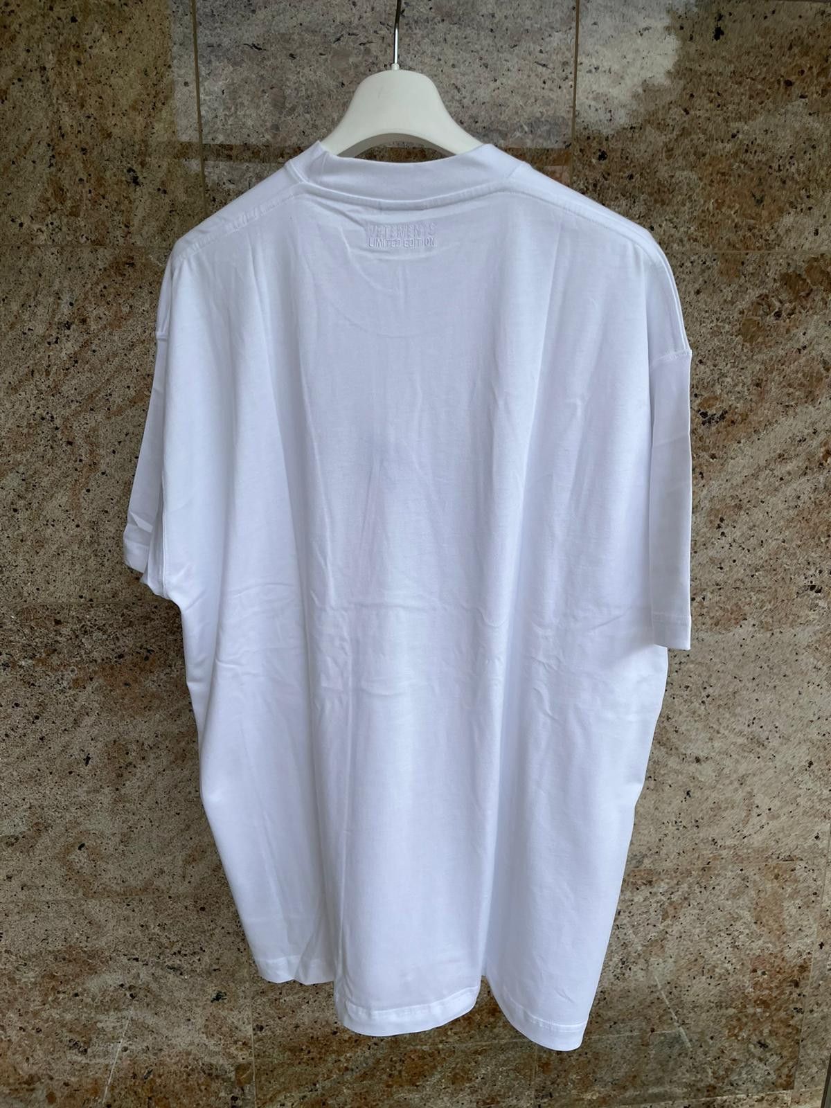 Vetements Sweet Logo T-Shirt SS in White Size US M / EU 48-50 / 2 - 12 Thumbnail