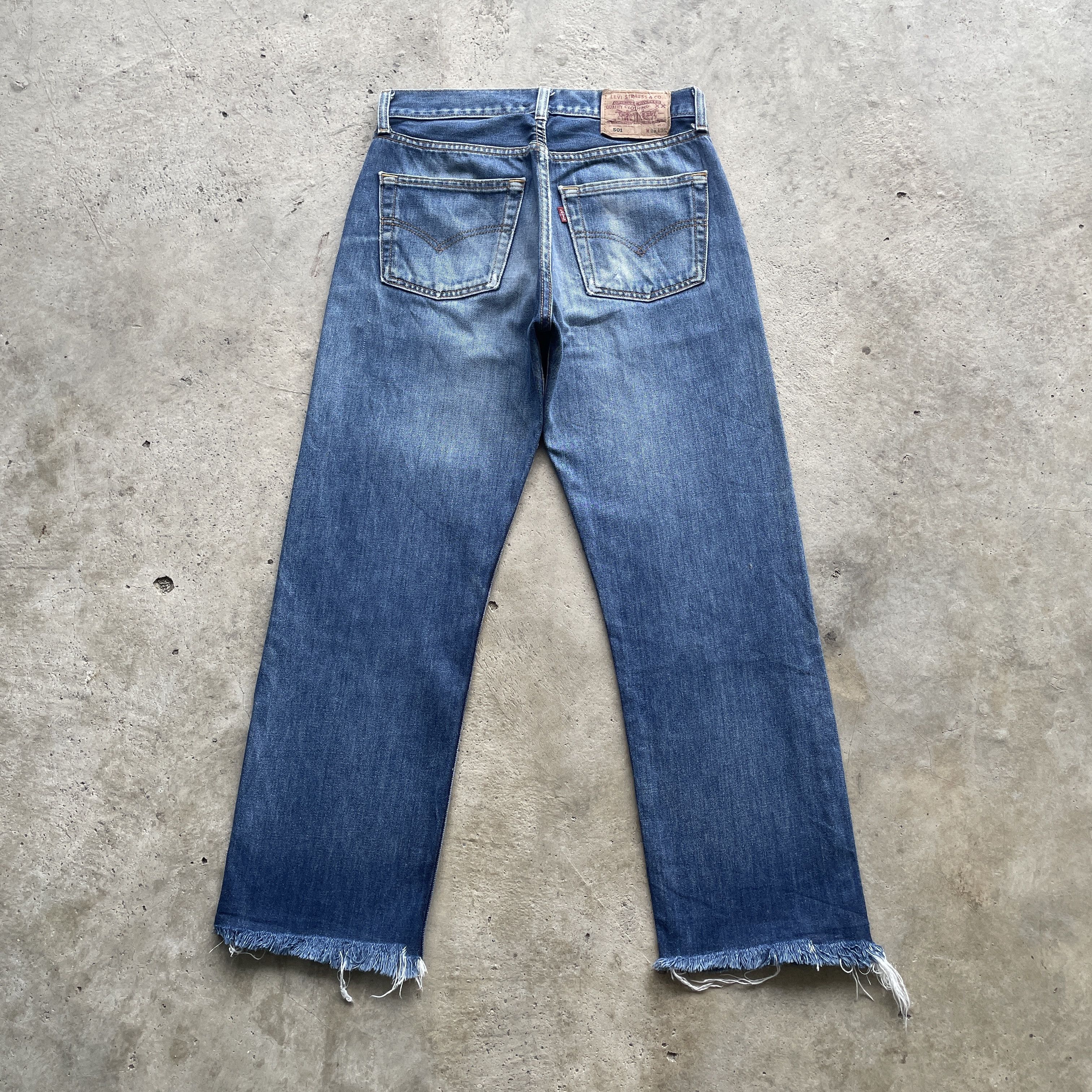 Levi's VINTAGE LEVI’S 501 RELEASE HEM DISTRESSED FADED JEANS PANTS Size US 28 / EU 44 - 13 Thumbnail