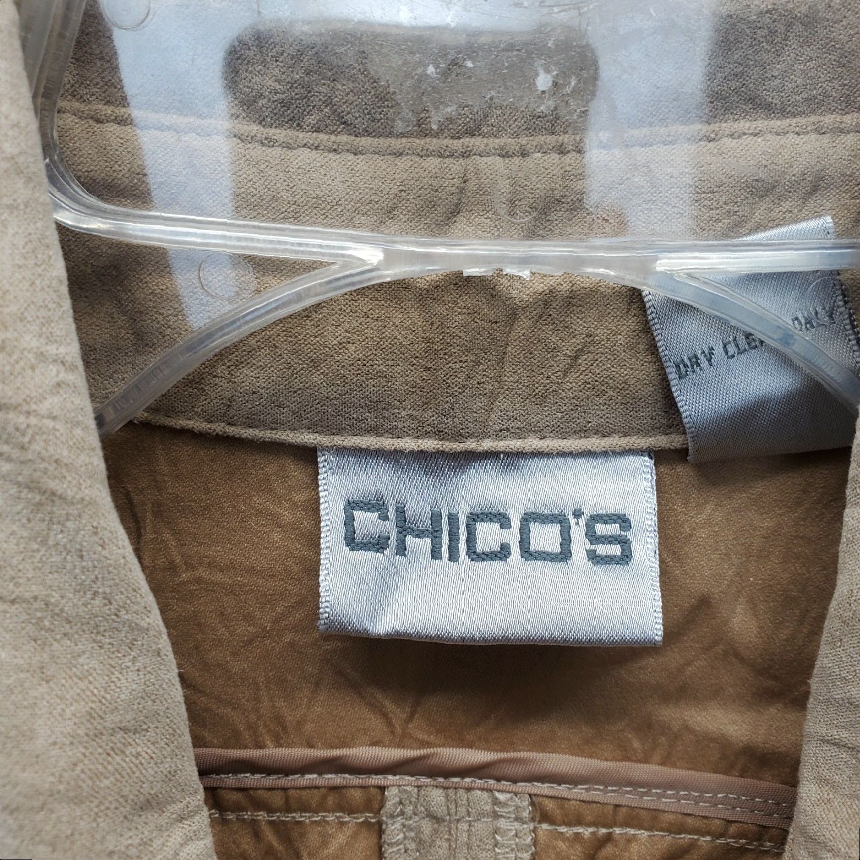 Vintage Chico's Jacket Womens Size 2 Tan Lightweight Long Sleeve Collared Button Front Jacket Mens? Womens? Size XS / US 0-2 / IT 36-38 - 7 Thumbnail