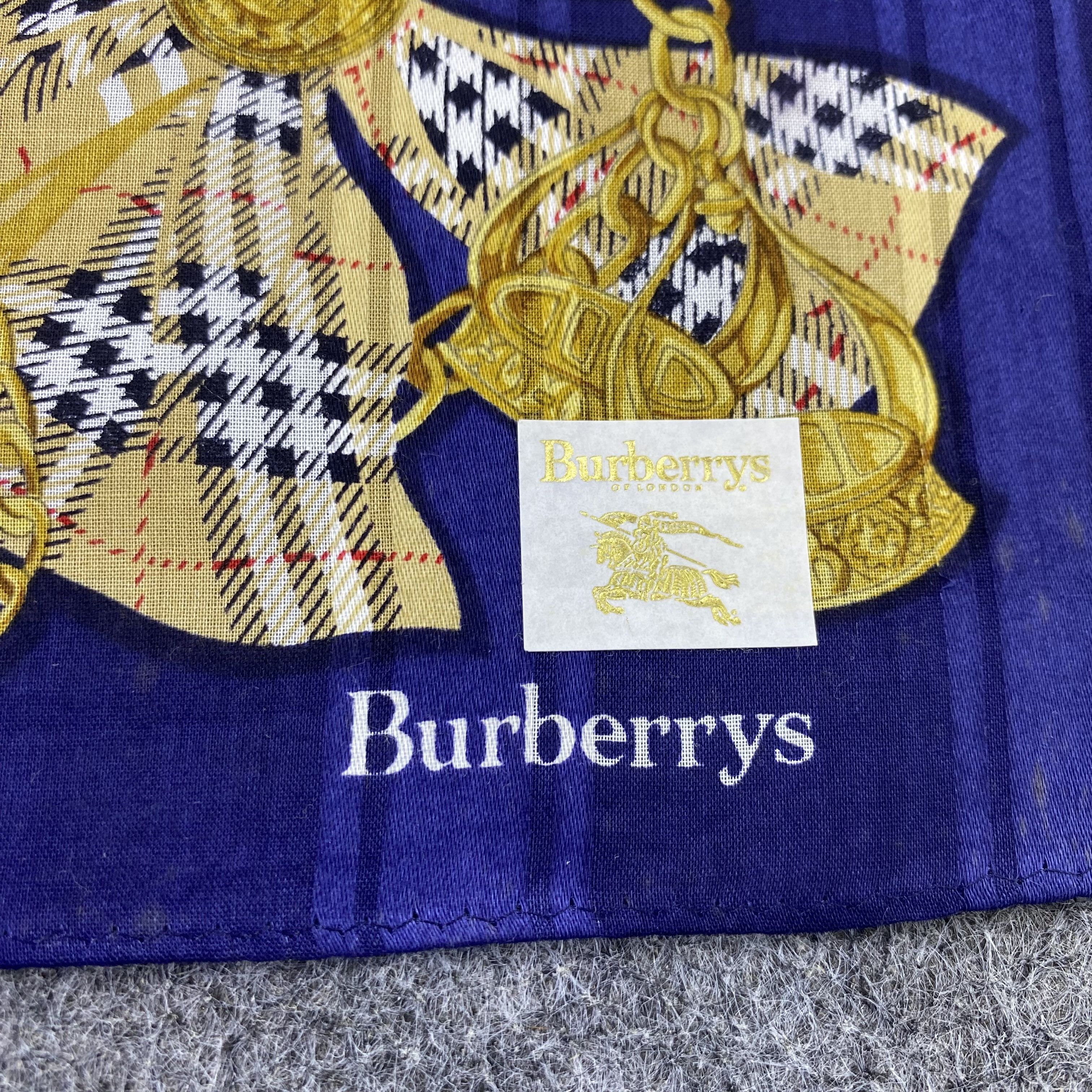 Burberry Burberrys Handkerchief Neckerchief Bandana-B1740 Size ONE SIZE - 7 Thumbnail