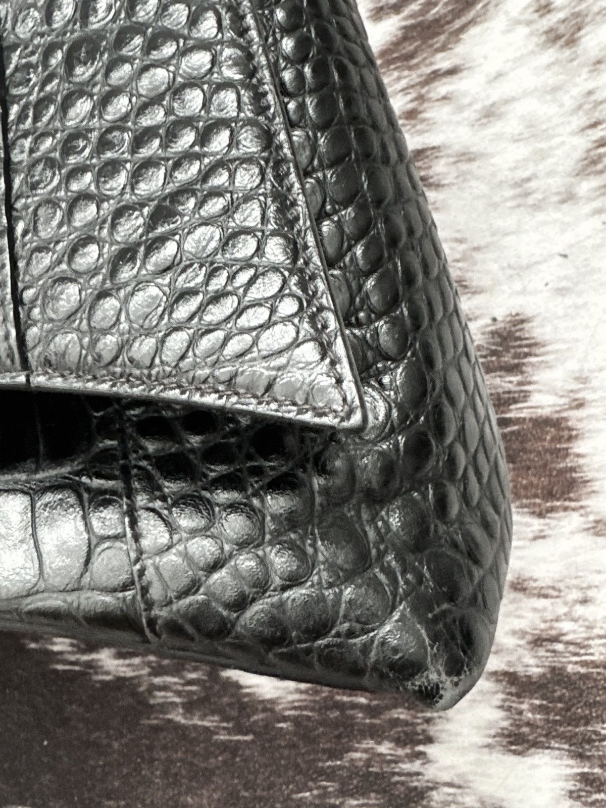 Balenciaga Balenciaga Downtown Medium Crocodile Embossed Shoulder Bag Size ONE SIZE - 10 Thumbnail