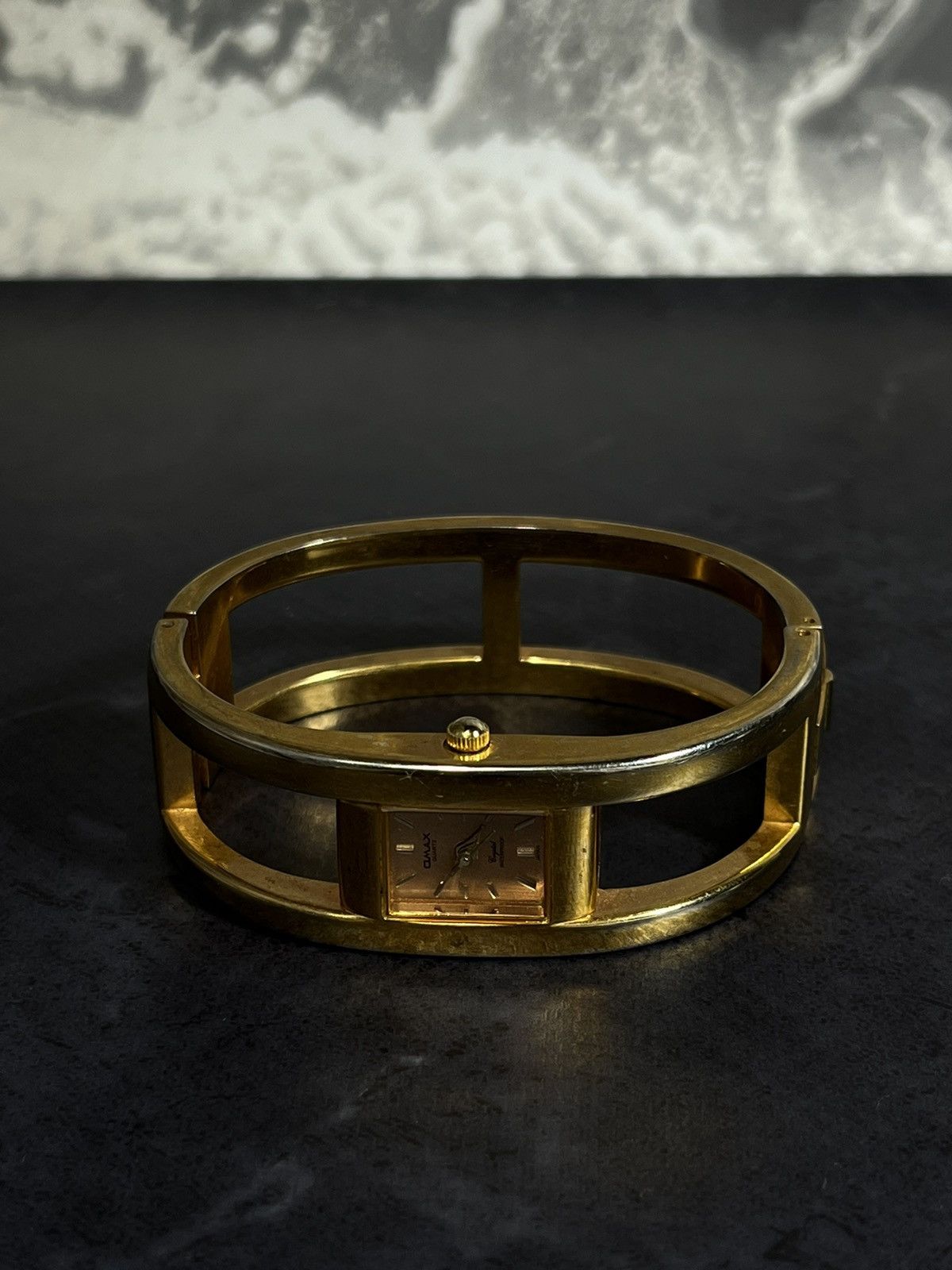 Japanese Brand Omax Gold Cuff Watch, Minimalist Design, Japanese Quartz Size ONE SIZE - 2 Thumbnail