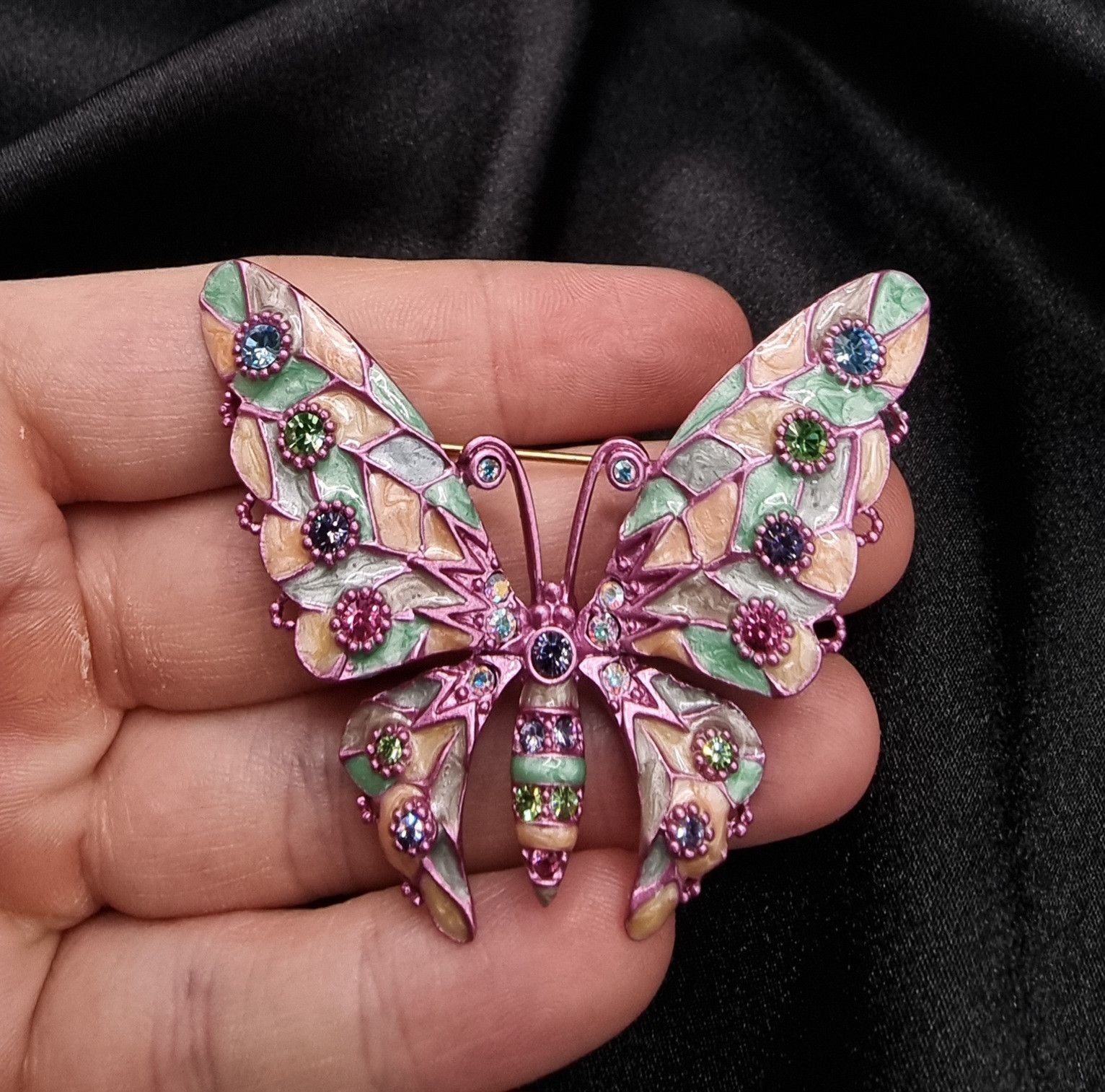 Joan Rivers Vintage Joan Rivers Brooch – Pink Green Enamel Butterfly Pin Size ONE SIZE - 2 Thumbnail