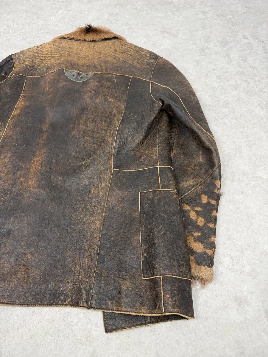 Just Cavalli AW2005 Cavalli Brown Eroded Leather Fur-Collar Jacket Size US L / EU 52-54 / 3 - 5 Thumbnail