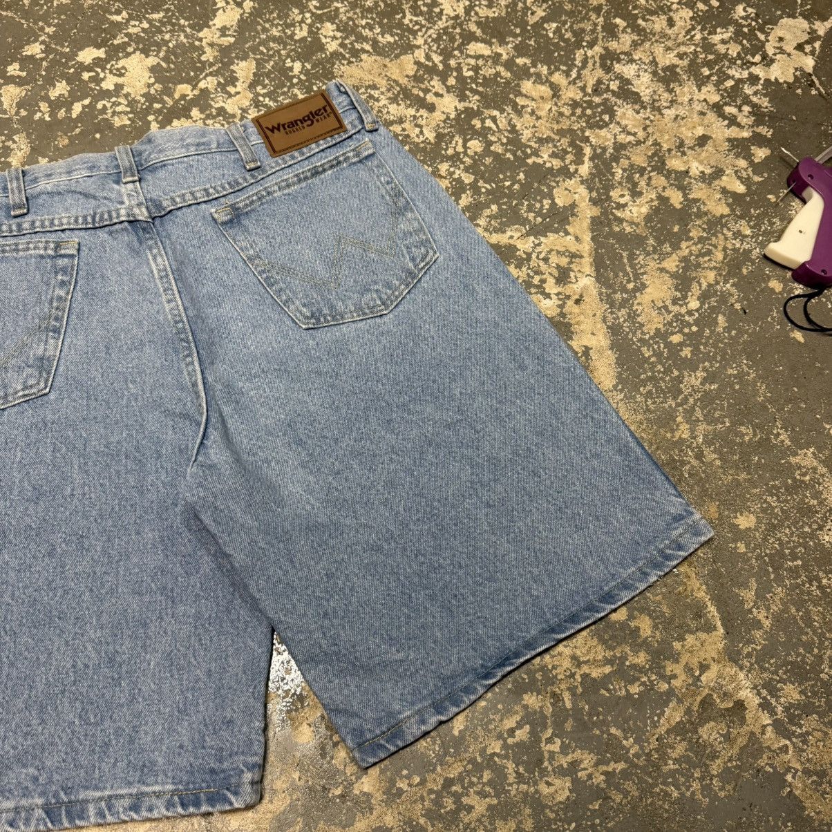 Other Vintage Wrangler Light Wash Y2K Baggy Shorts Jorts Size US 35 - 9 Thumbnail