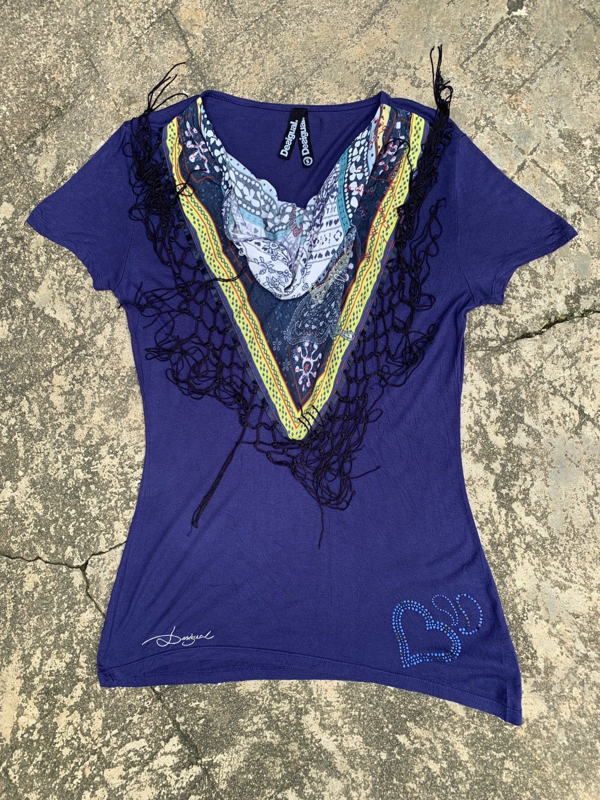 20471120 × Desigual × If Six Was Nine y2k Desigual Fringed Mix Graphic Tee Top Size S / US 4 / IT 40 - 1 Thumbnail