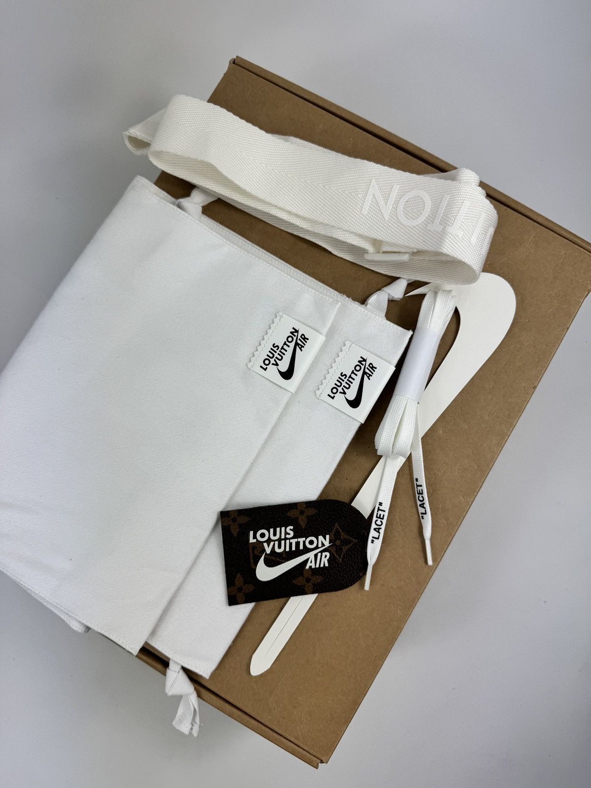 Louis Vuitton VIRGIL ABLOH LOUIS VUITTON X AIR FORCE 1 SNEAKERS Size US 8.5 / EU 41-42 - 17 Thumbnail
