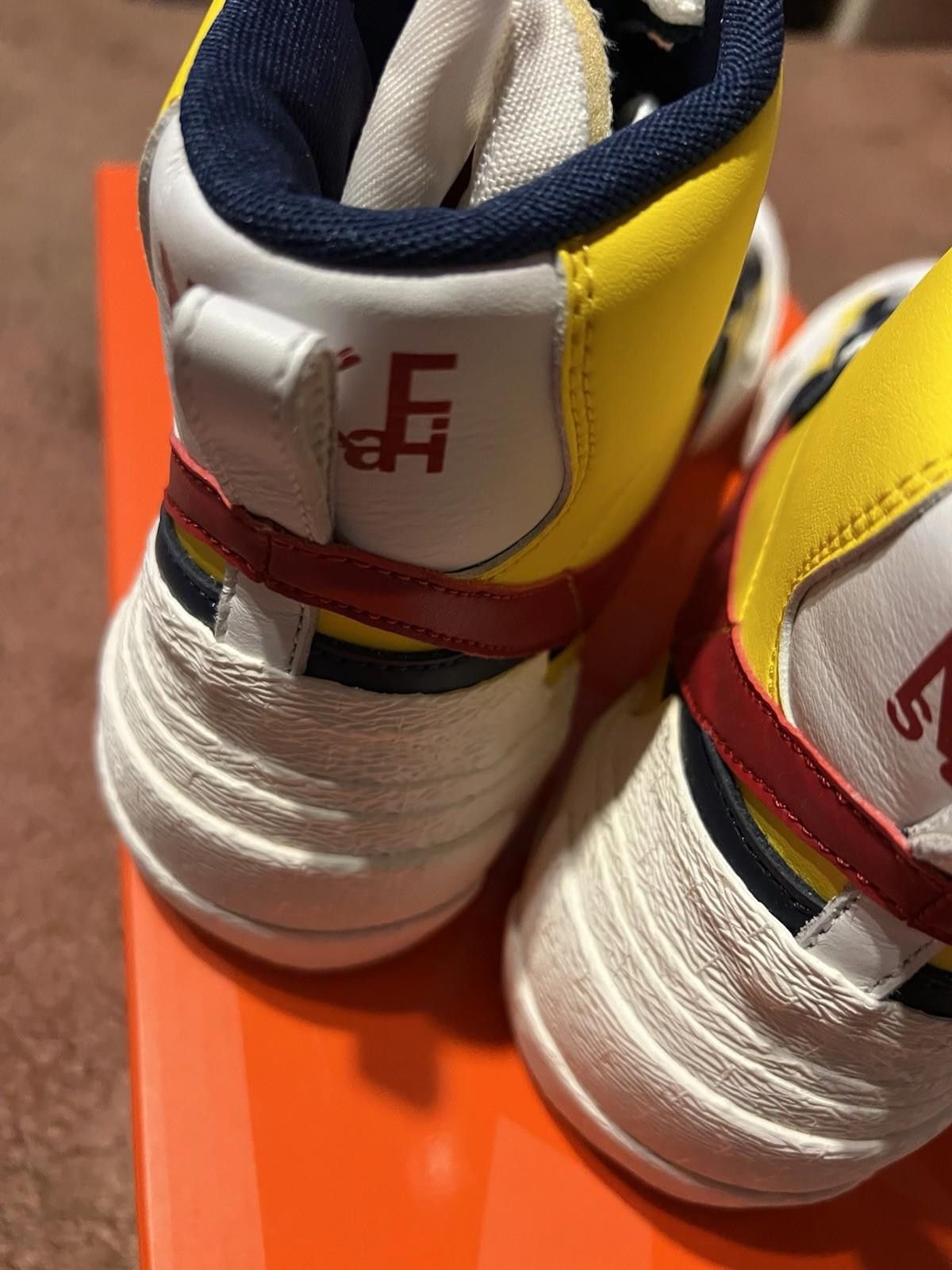 Nike 2019 Nike Blazer Mid Sacai Snow Beach BV0072-700 US10.5 Size US 10.5 / EU 43-44 - 4 Thumbnail