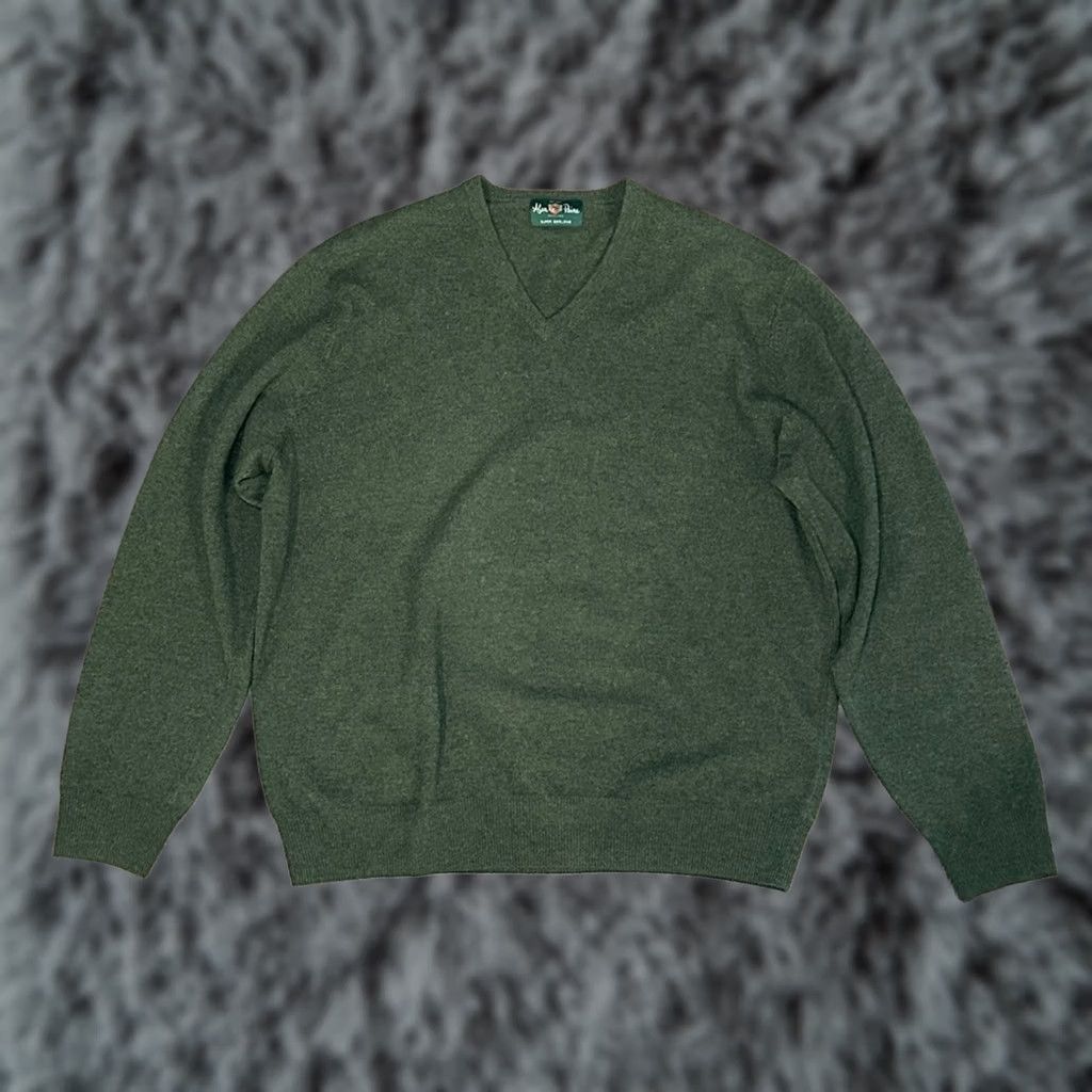 Vintage Alan Paine Pullover V-Neck Geelong Lambswool Olive Green Mens XL Sweater Size US XL / EU 56 / 4 - 1 Thumbnail