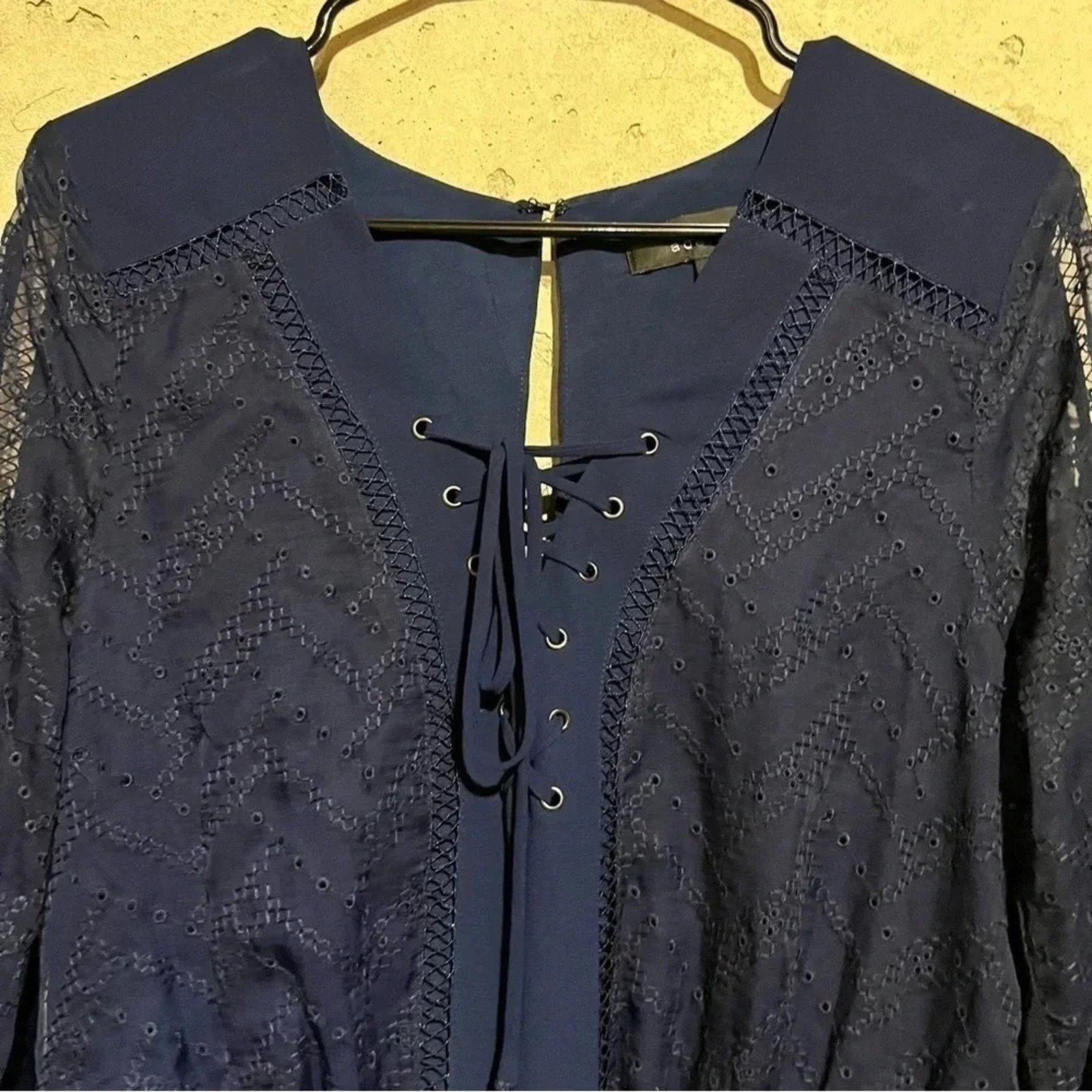 Other Adelyn Rae Navy Eyelet Lace Romper Sz M Long Sleeves Shorts Size M / US 6-8 / IT 42-44 - 2 Thumbnail
