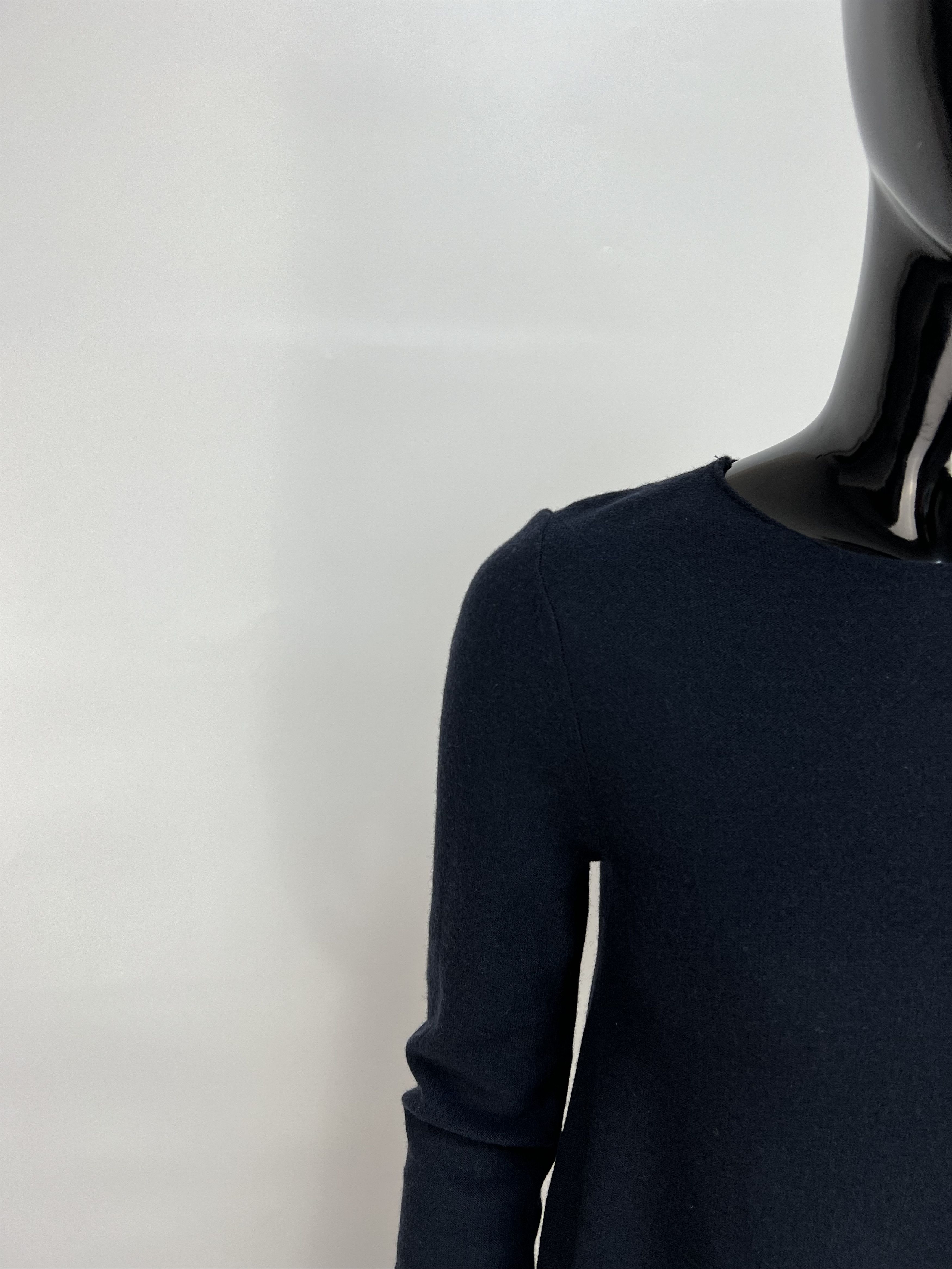 hannes roether Hannes Roether Navy 100% Merino Wool Crew Neck Sweater Size S / US 4 / IT 40 - 5 Thumbnail