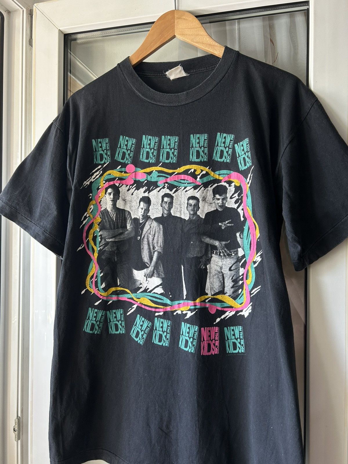 Band Tees VINTAGE New Kids On The Block 1989 pop hip hop rap t-shirt Size US L / EU 52-54 / 3 - 2 Thumbnail