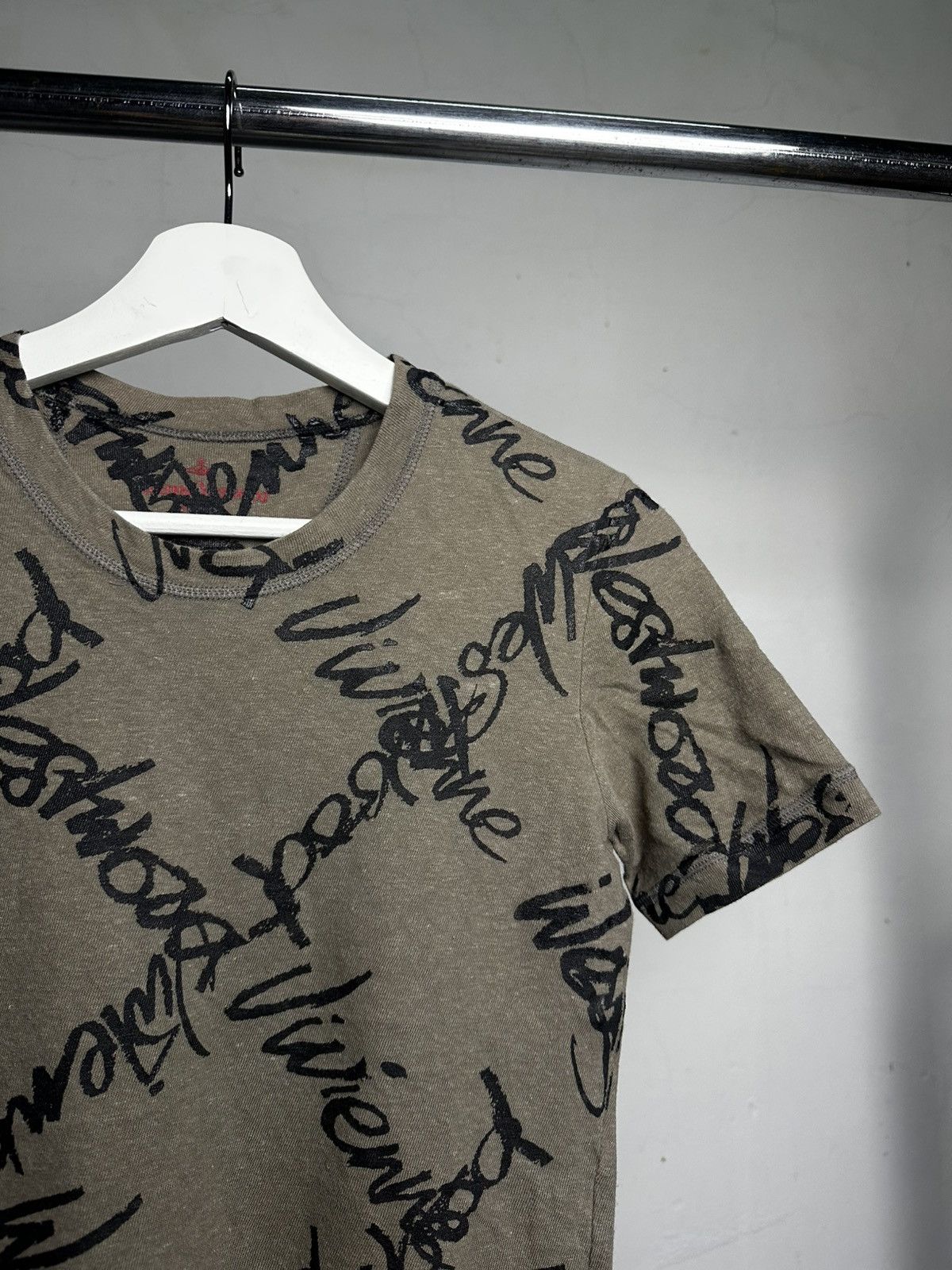 Vivienne Westwood Vivienne Westwood Red Label Sign Over Printed Tshirt Size US M / EU 48-50 / 2 - 4 Thumbnail
