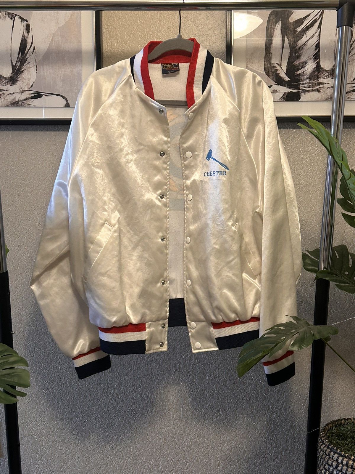 Vintage VTG Hilton Active Apparel Men's Size Lrg Satin Jacket White Size US L / EU 52-54 / 3 - 3 Thumbnail