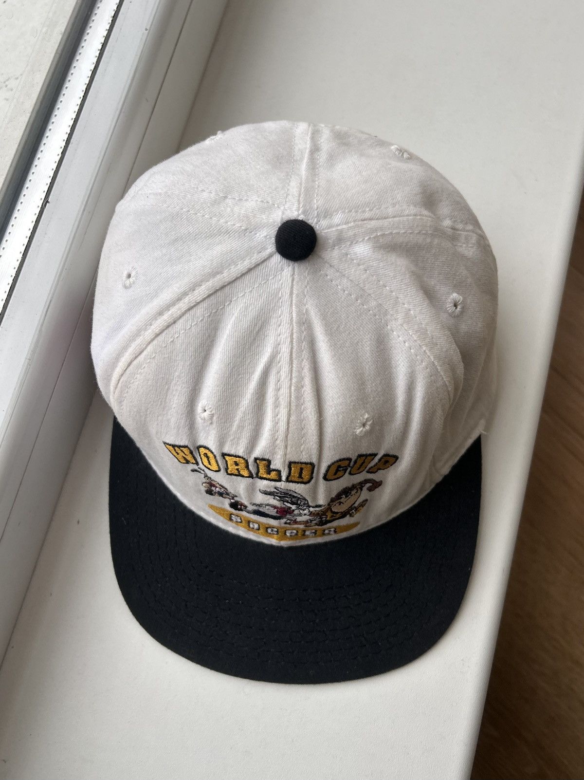 Warner Bros RARE 1994 Looney Tunes USA World Cup Hat Cap Size ONE SIZE - 5 Thumbnail