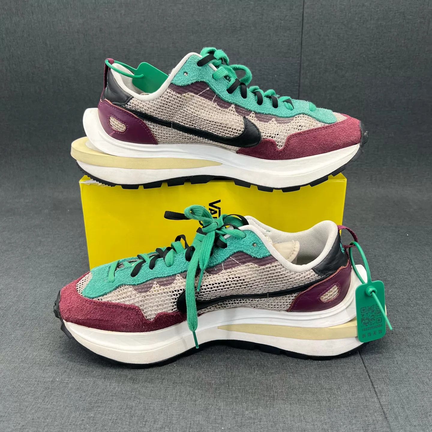 Sacai sacai vaporwaffle burgundy 46 like new original box Size US 13 / EU 46 - 2 Thumbnail
