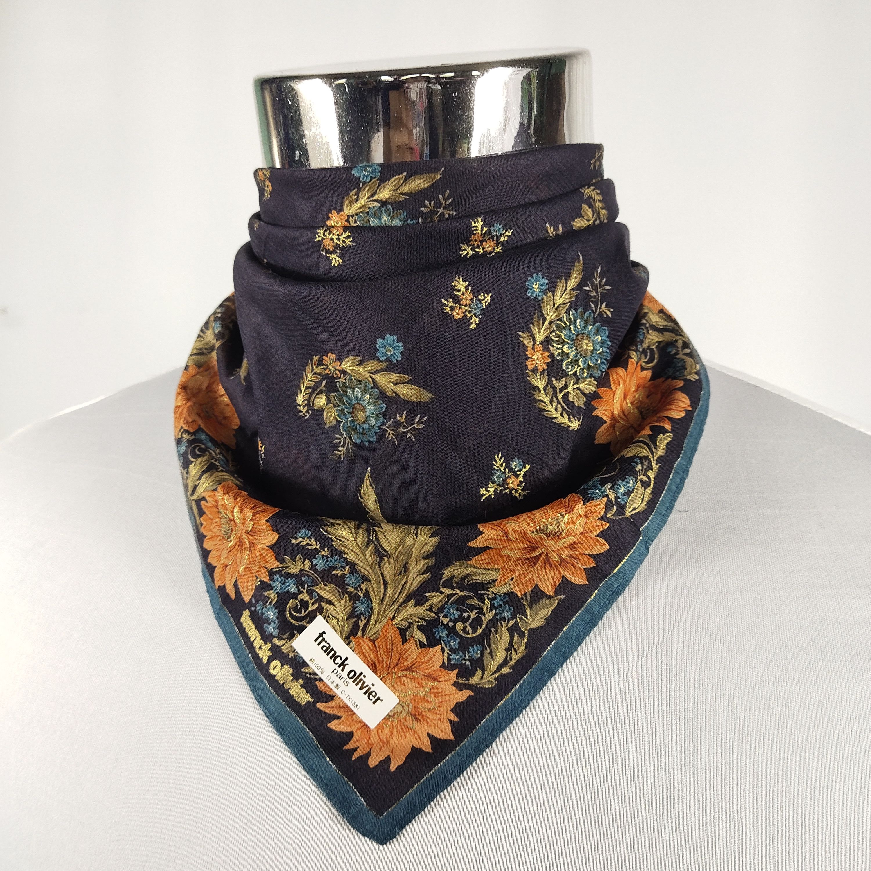 Vintage Frank Oliver Handkerchief / Neckerchief / Bandana FZ694 Size ONE SIZE - 1 Thumbnail