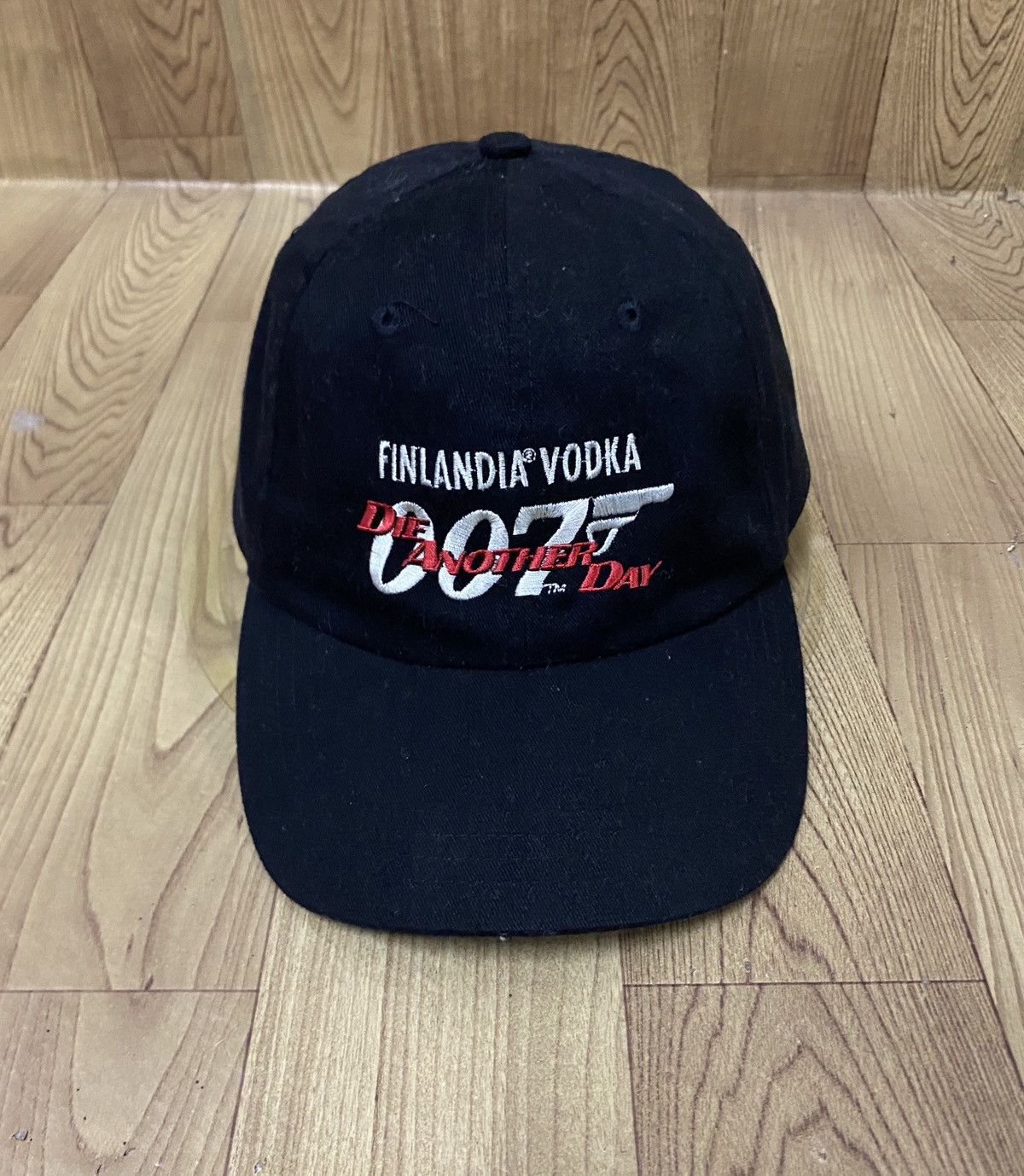 Vintage Very Rare Vintage Movie James Bond Die Another Day Cap 2002s Size ONE SIZE - 1 Thumbnail