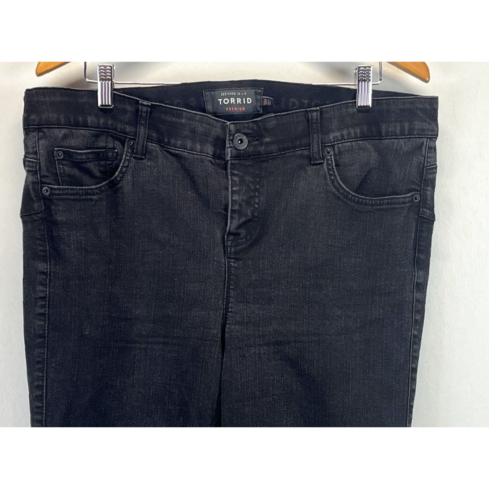 Torrid Torrid Plus Size 18 Black Skinny Jeans Stretch Denim Women’s Size 40" / US 18 - 2 Thumbnail