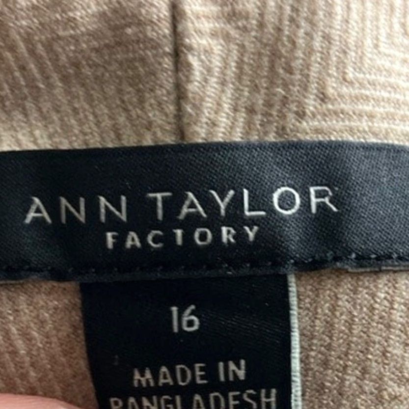 Ann Taylor Ann Taylor Factory Womens Pants Tan High Rise Loose Straight Fit Stretch 16 Size 38" / US 16 / IT 52 - 5 Thumbnail