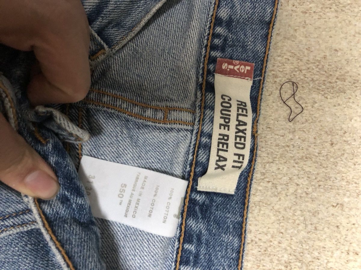 Levi's × Vintage y2k Levi’s 550 distressed faded light blue jeans 31x30 Size US 31 - 3 Thumbnail