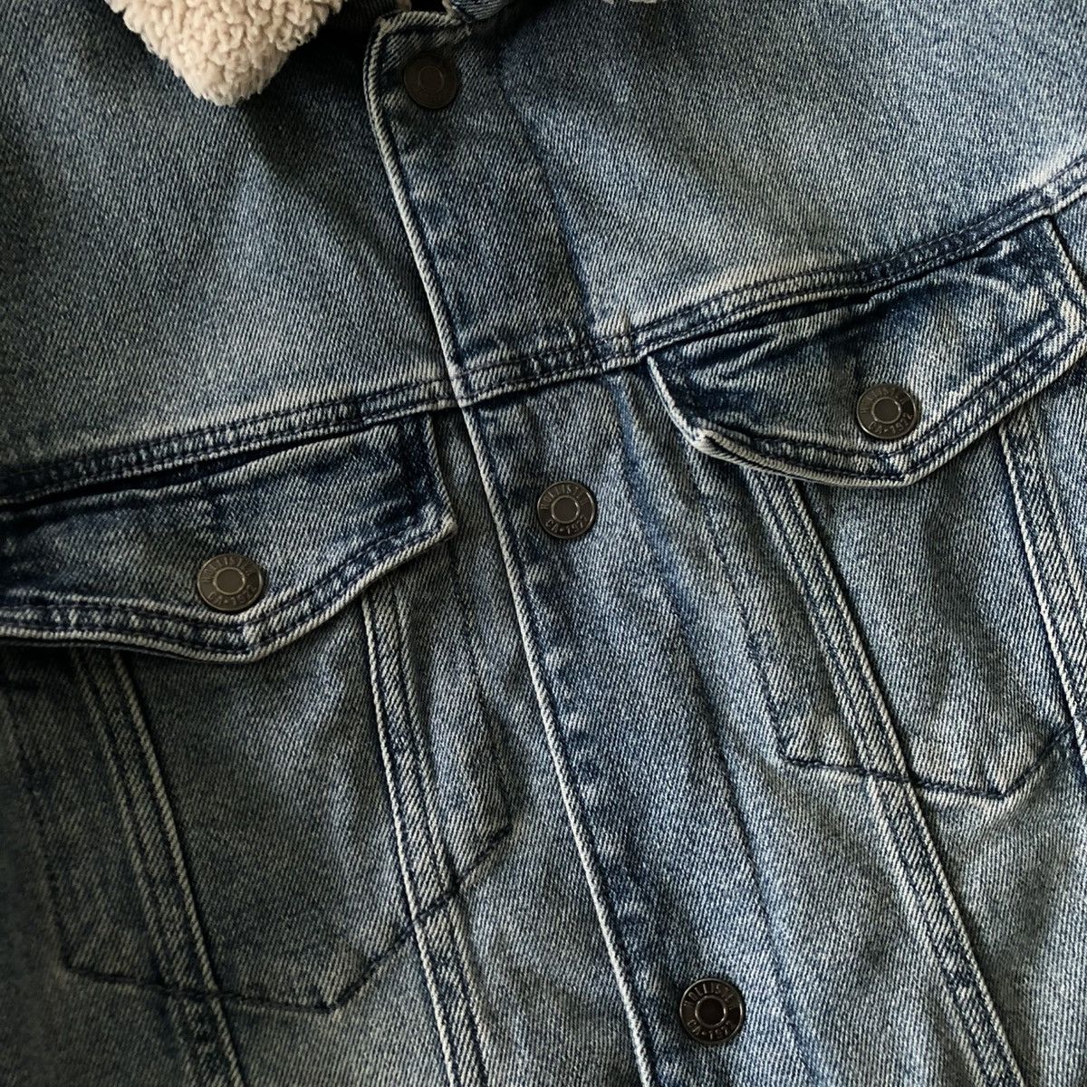 Hollister HOLLISTER Sherpa Lined Denim Trucker Jacket Size US M / EU 48-50 / 2 - 7 Thumbnail