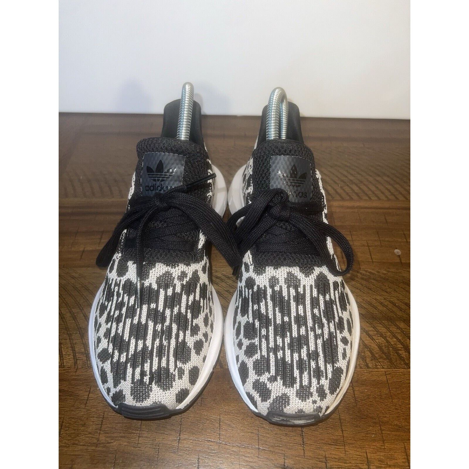 Adidas Adidas Swift Run Shoes Womens 6 Cheetah Print Sneakers Size US 6 / IT 36 - 2 Thumbnail