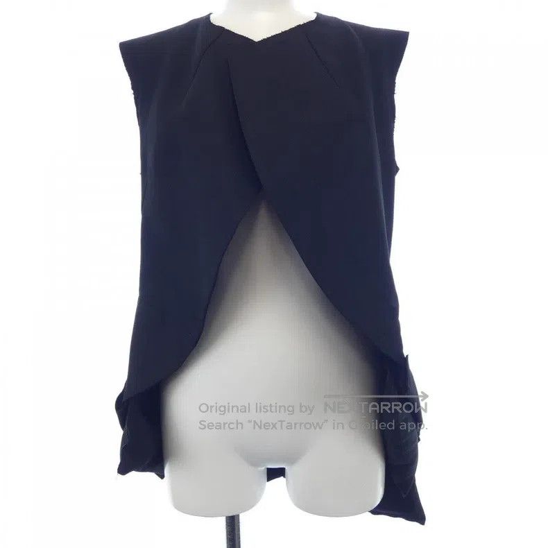 Comme des Garcons Comme Des Garcons Sleeveless Vest Size XS / US 0-2 / IT 36-38 - 1 Thumbnail