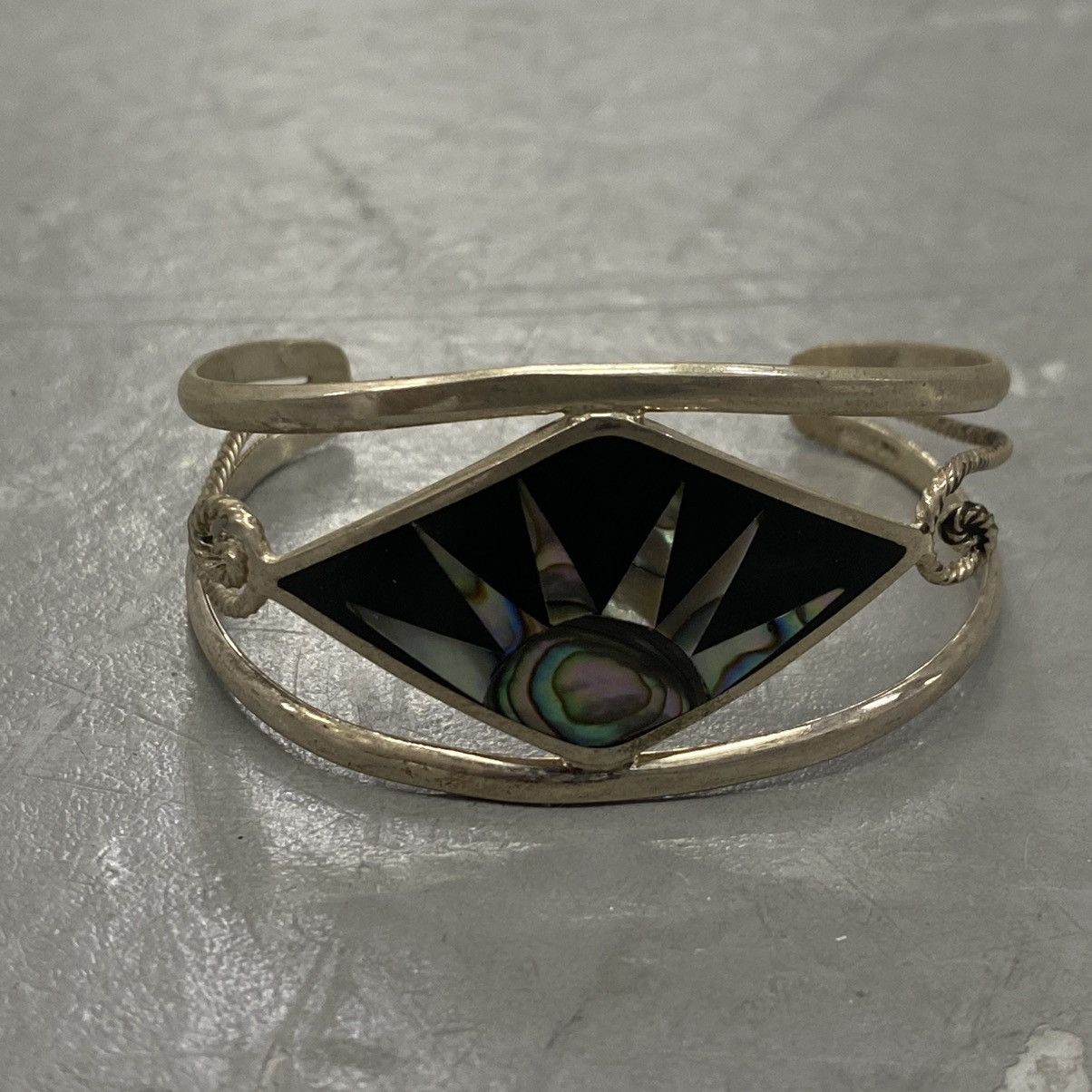 Kapital × Vintage Vtg 60s 70s Navajo Alpaca Silver Mother of Pearl Sun Cuff Size ONE SIZE - 2 Thumbnail