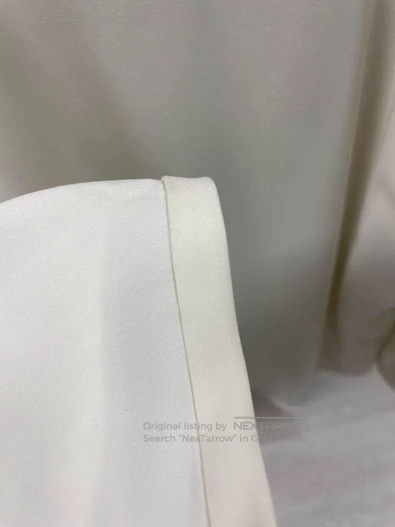 Valentino Valentino Silk V-neck bat sleeve top Size L / US 10 / IT 46 - 7 Thumbnail