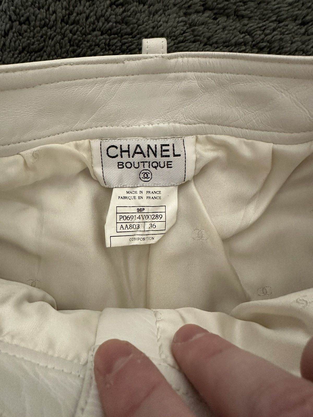 Chanel Archive Chanel Spring 1996 96p Leather Shorts Size 26" / US 2 / IT 38 - 5 Thumbnail