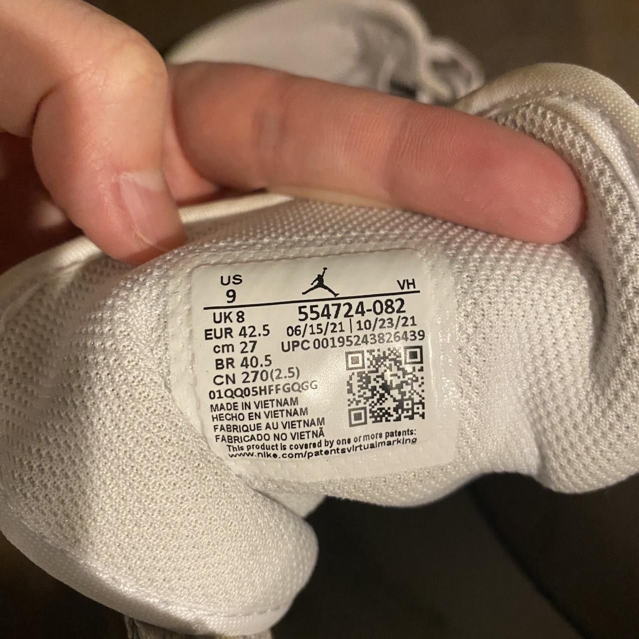 Nike Air Jordan 1 Mid College Grey Size US 9 / EU 42 - 4 Thumbnail