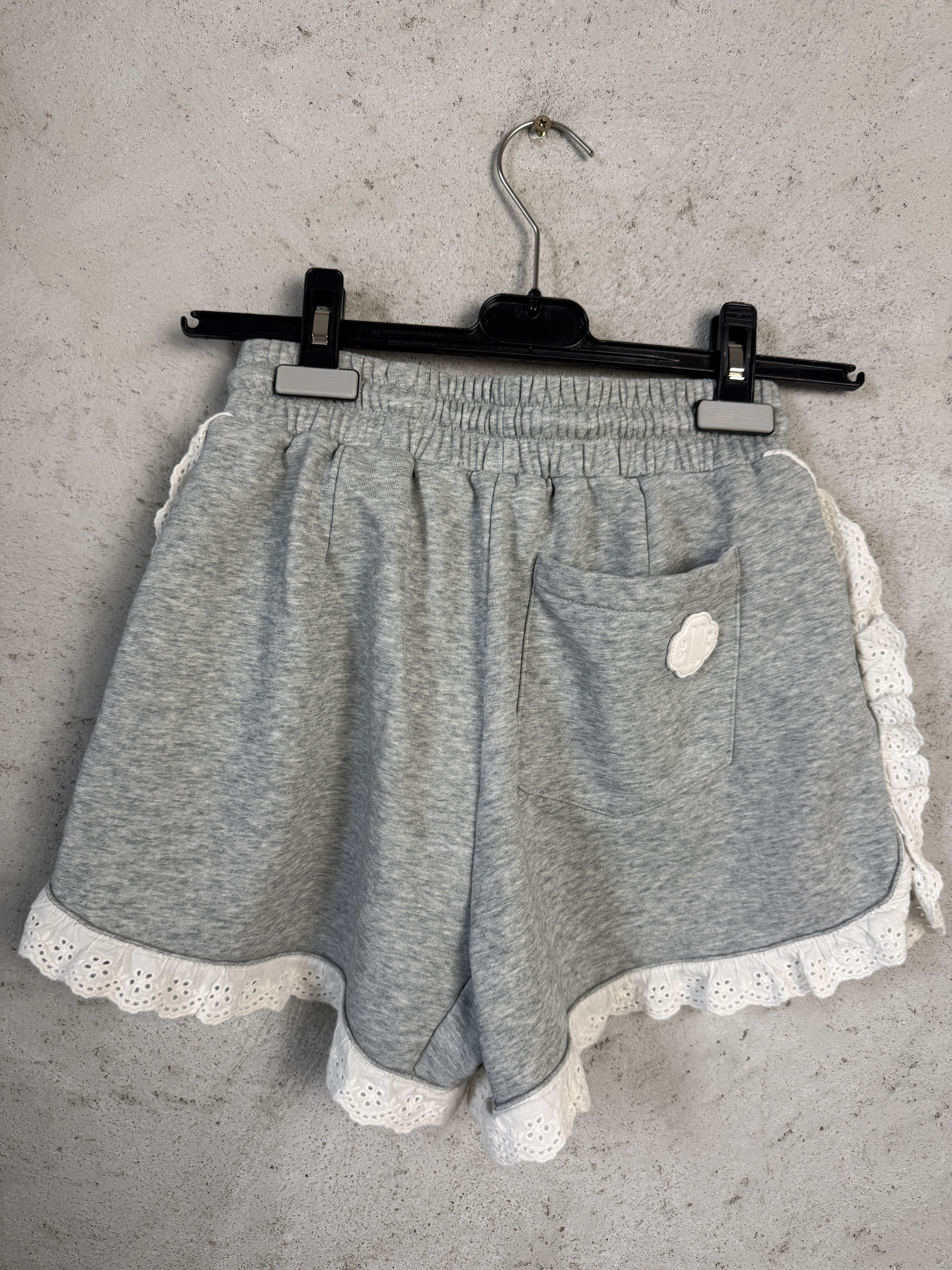 Maje Maje Iode Shorts lace casual formal Size 26" / US 2 / IT 38 - 3 Thumbnail