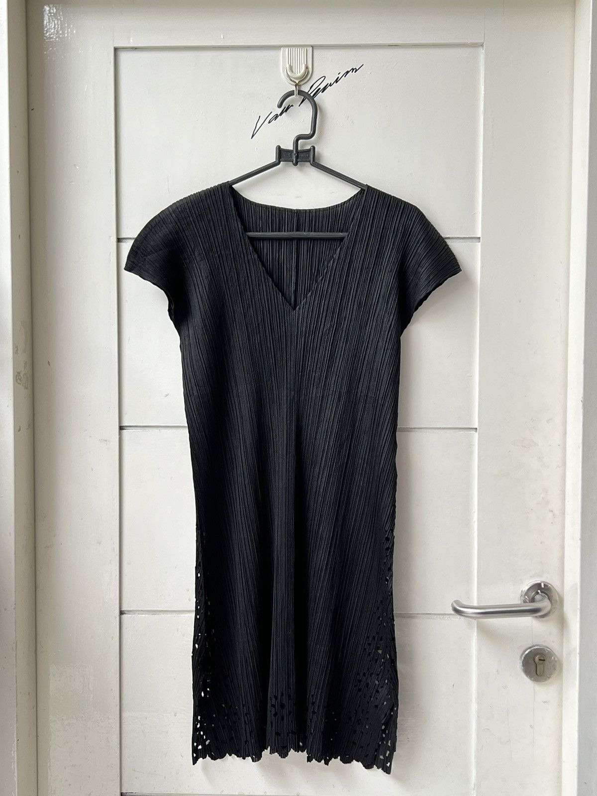 Pleats Please Issey Miyake ISSEY MIYAKE PLEATS PLEASE Black Dress Size XS / US 0-2 / IT 36-38 - 13 Thumbnail