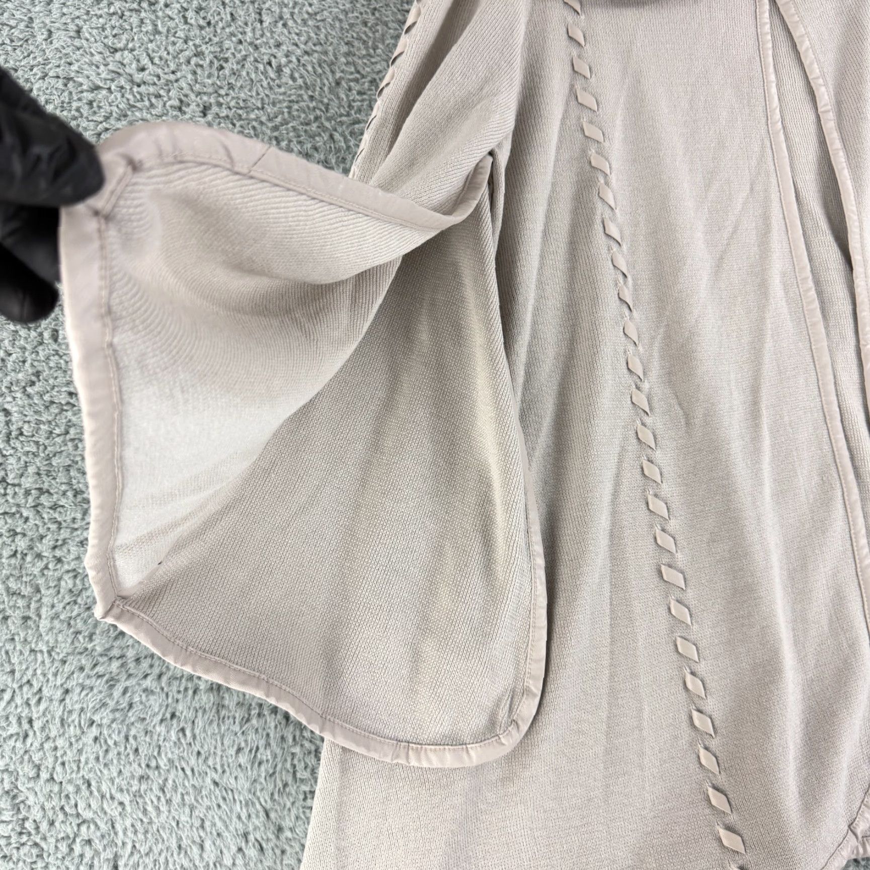 Patricia Nash Patricia Nash Sleeved Cape Sweater Womens XS/S Gray Open Front Clasp Collar Size XS / US 0-2 / IT 36-38 - 5 Thumbnail